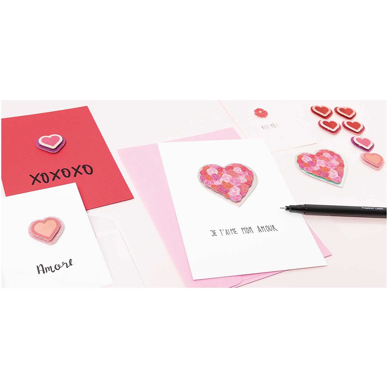 Paper Poetry 3D-Sticker Rosen mit Perle rot 18 Stück: Rote Herzsticker auf Karten mit romantischen Botschaften. Ideal für kreative Grußkarten.