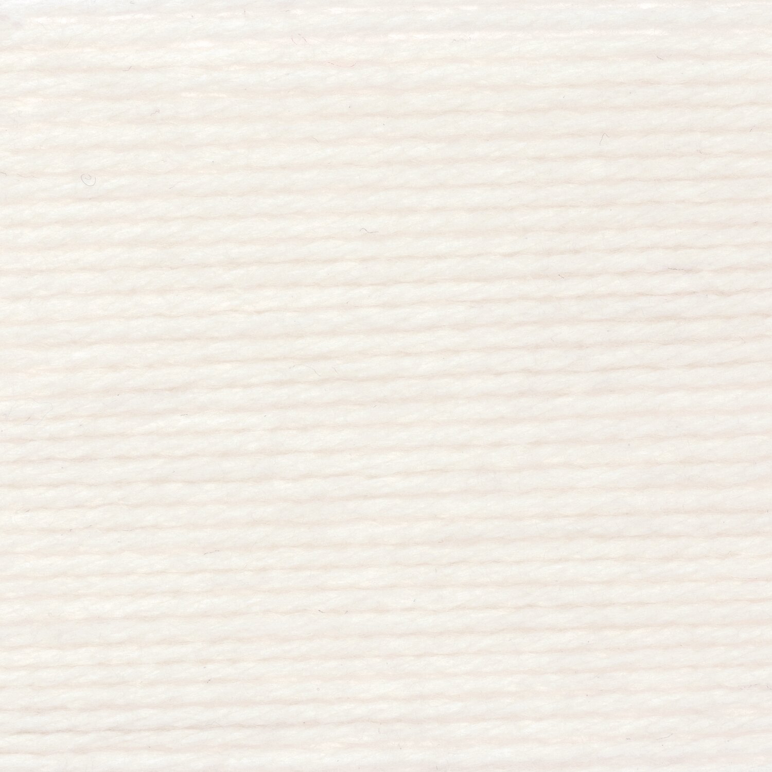 Wickelkarte des Garns Essentials Merino Plus dk in der Farbe 001 Creme.