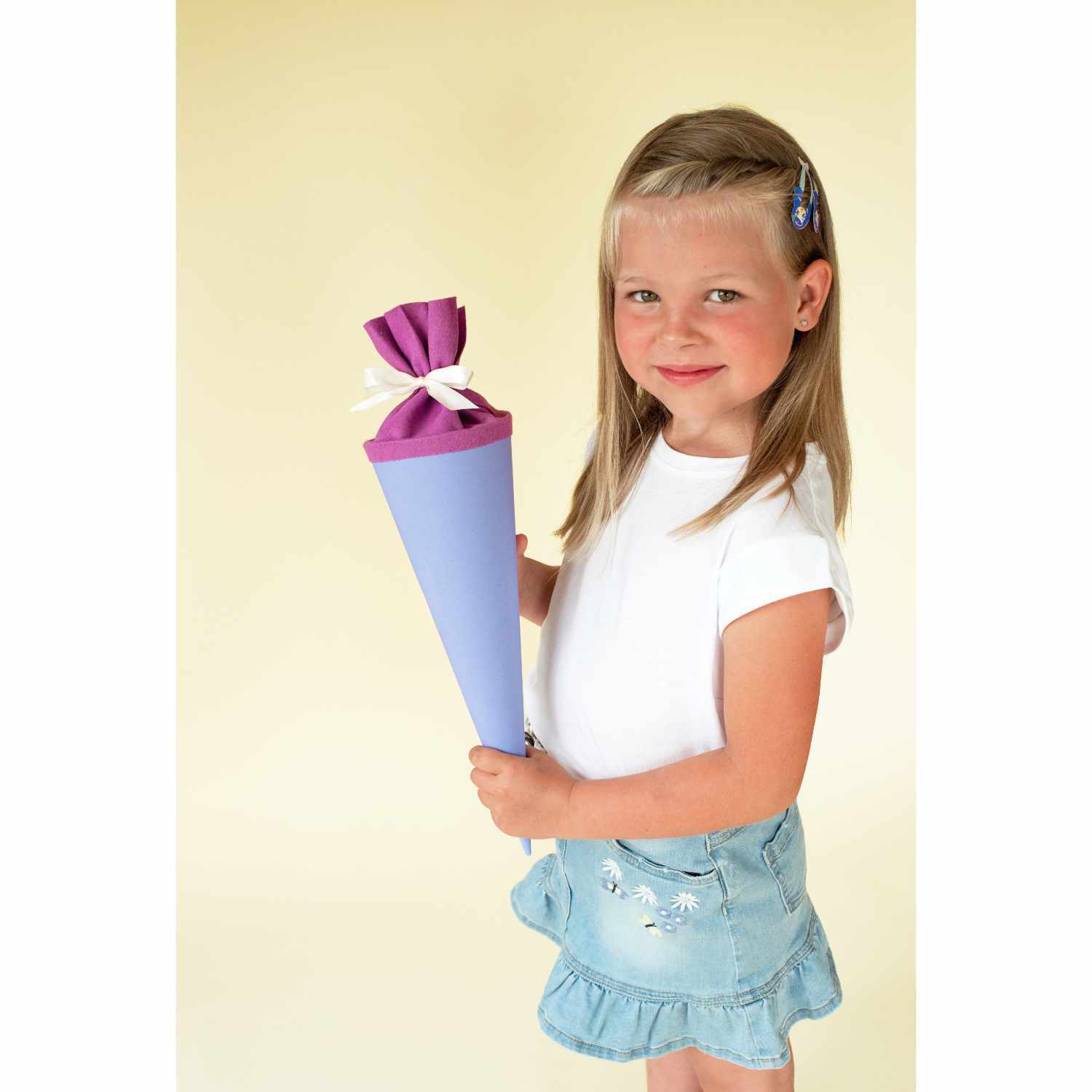 Schultüte mit Filzverschluss  35cm Farbe Flieder von Goldbuch Georg Brückner 