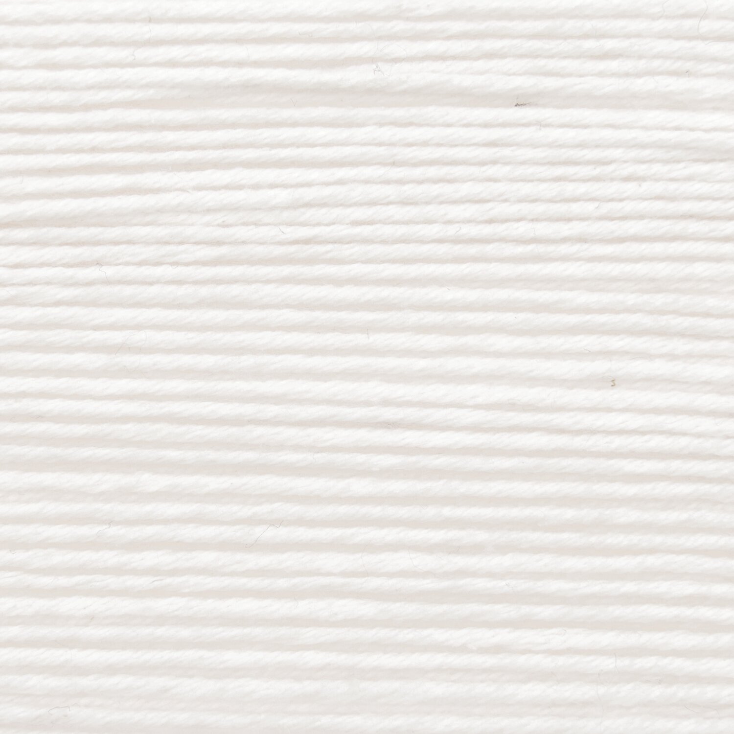 Wickelkarte des Garns Creative Sport dk in der Farbe 028 Weiß.