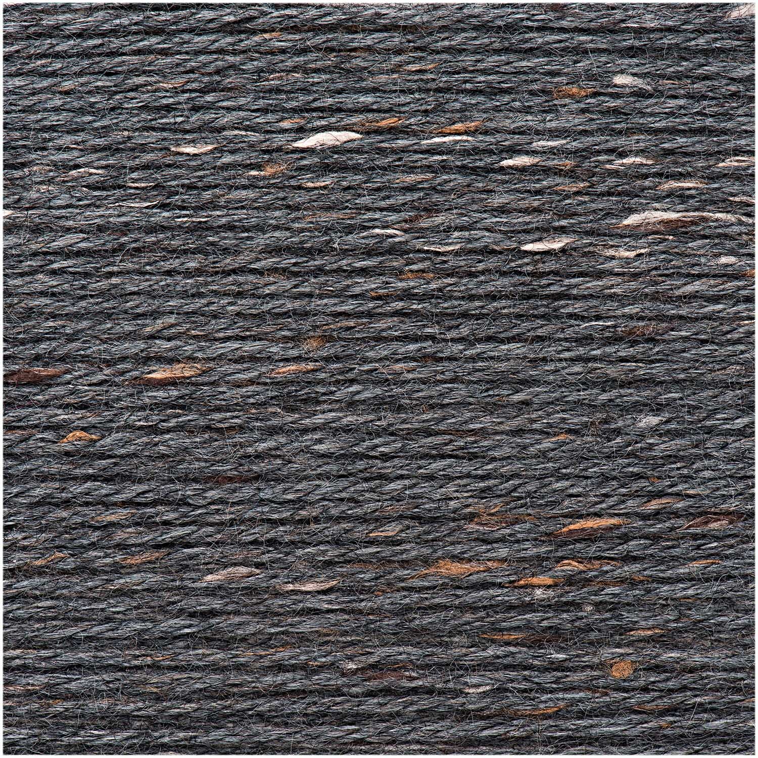 Essentials Merino Plus Tweed dk: Anthrazitfarbene Wolle von Rico Design, 50g Knäuel mit 125m Länge, ideal für Strickprojekte.