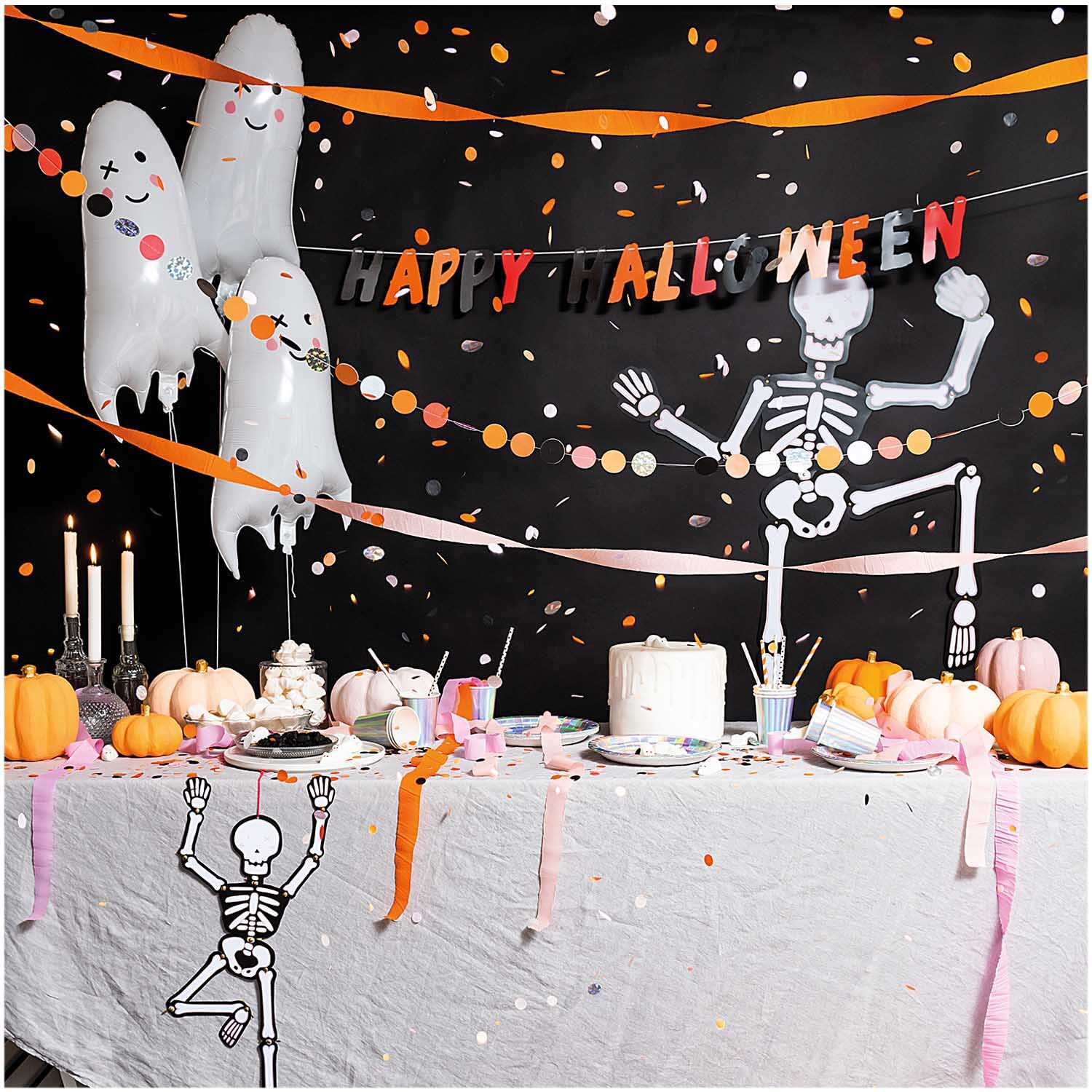 Paper Poetry Hänge-Skelett klein 15x50cm in Halloween-Dekoration mit Geistern und Kürbissen. Perfekt für festliche Anlässe.