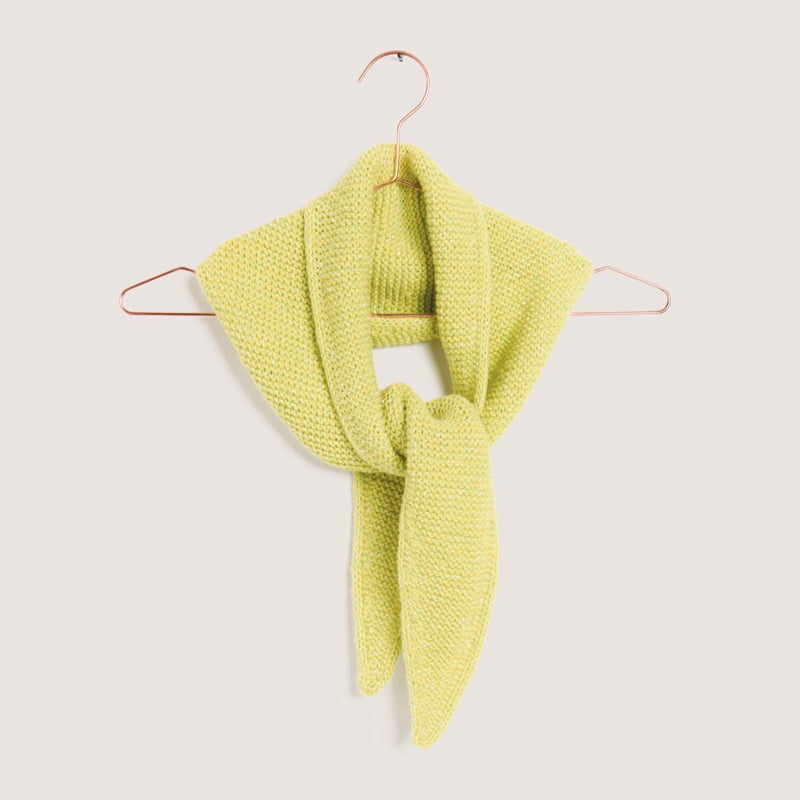 Gestricktes Dreieckstuch in Gelb: Modell 16 aus dem Heft Made by Me No. 22