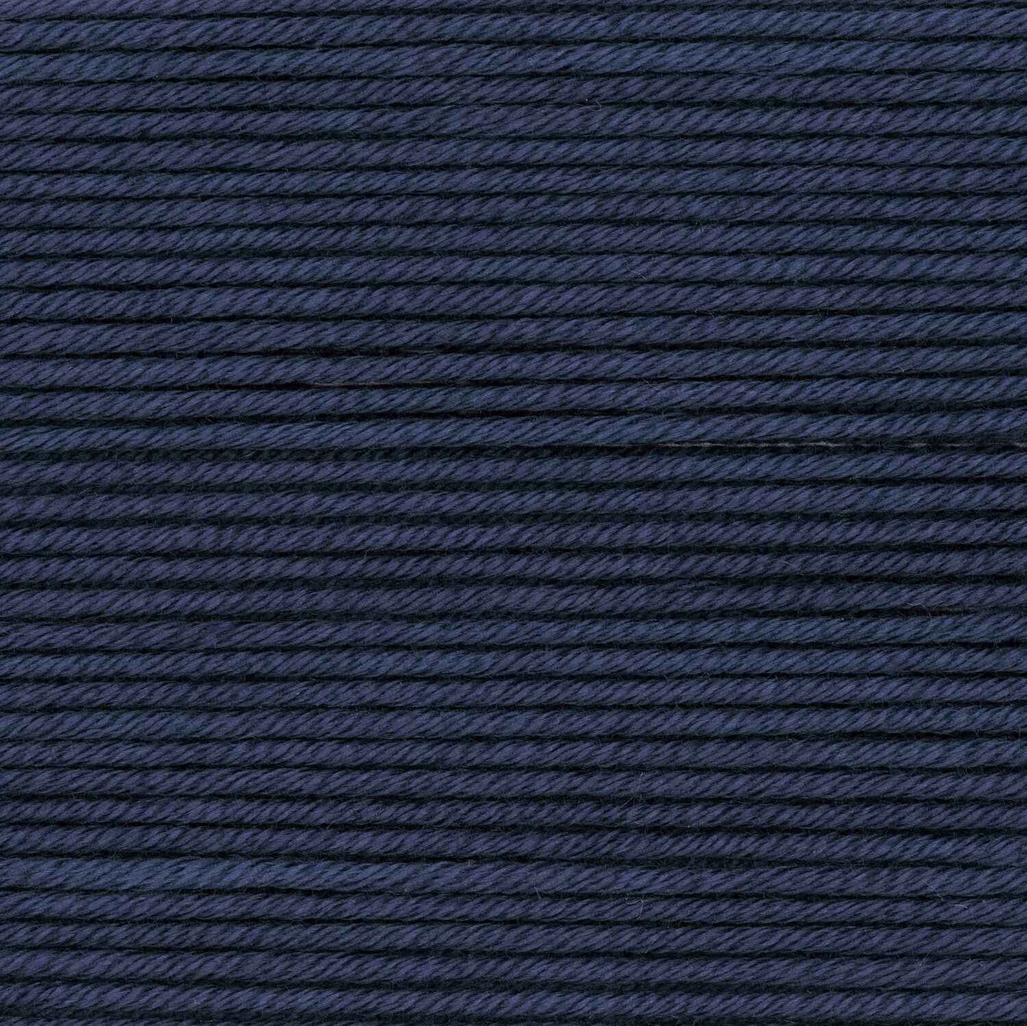 Wickelkarte des Garns Essentials Fine Fine Merino in der Farbe 49 Nachtblau.