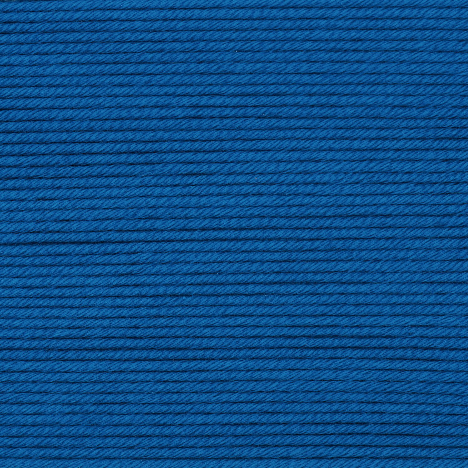 Wickelkarte des Garns Essentials Fine Fine Merino in der Farbe 32 Kobalt.