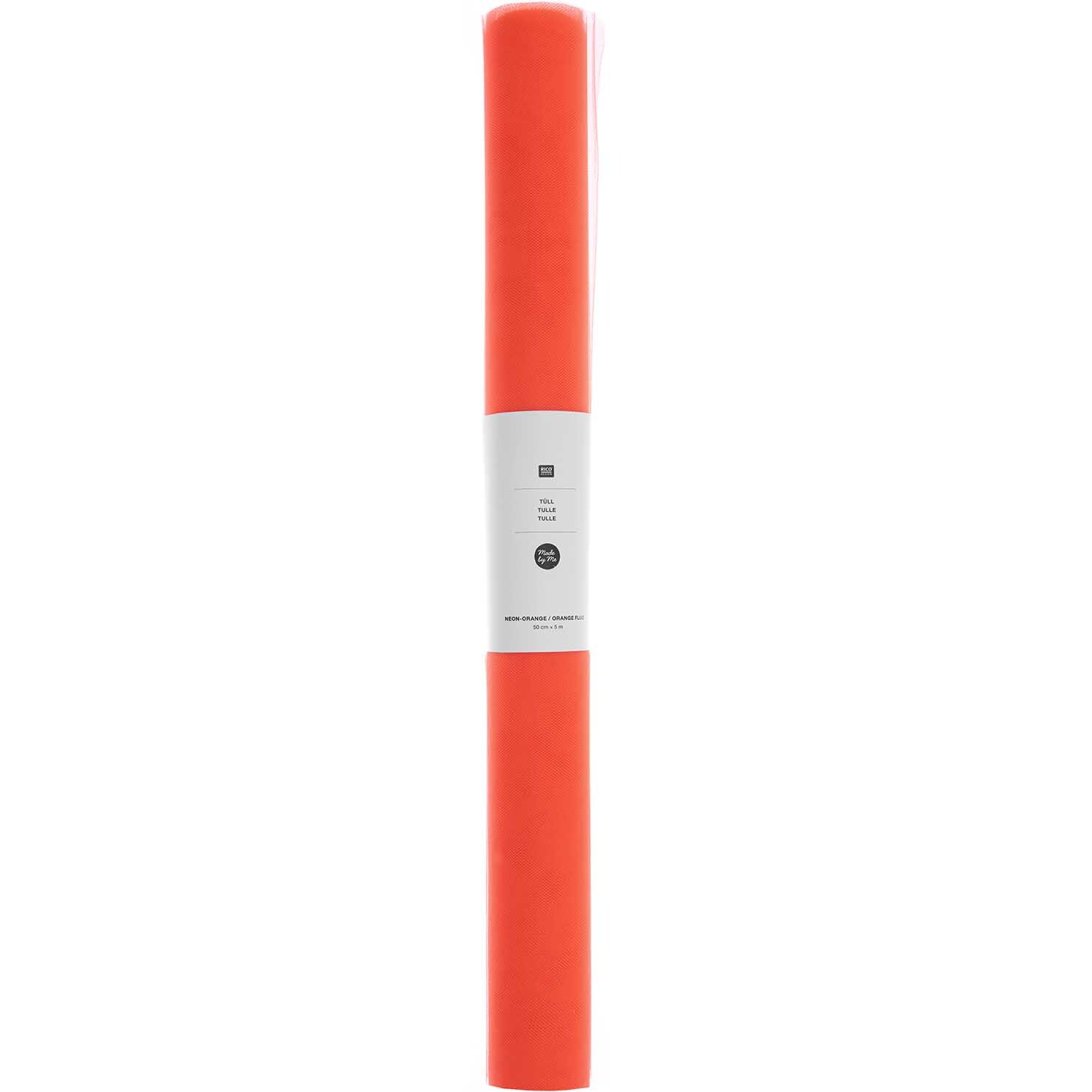 Tüll 50cm 5m in leuchtendem Neon-Orange von Rico Design, aufgerollt und stehend dargestellt.