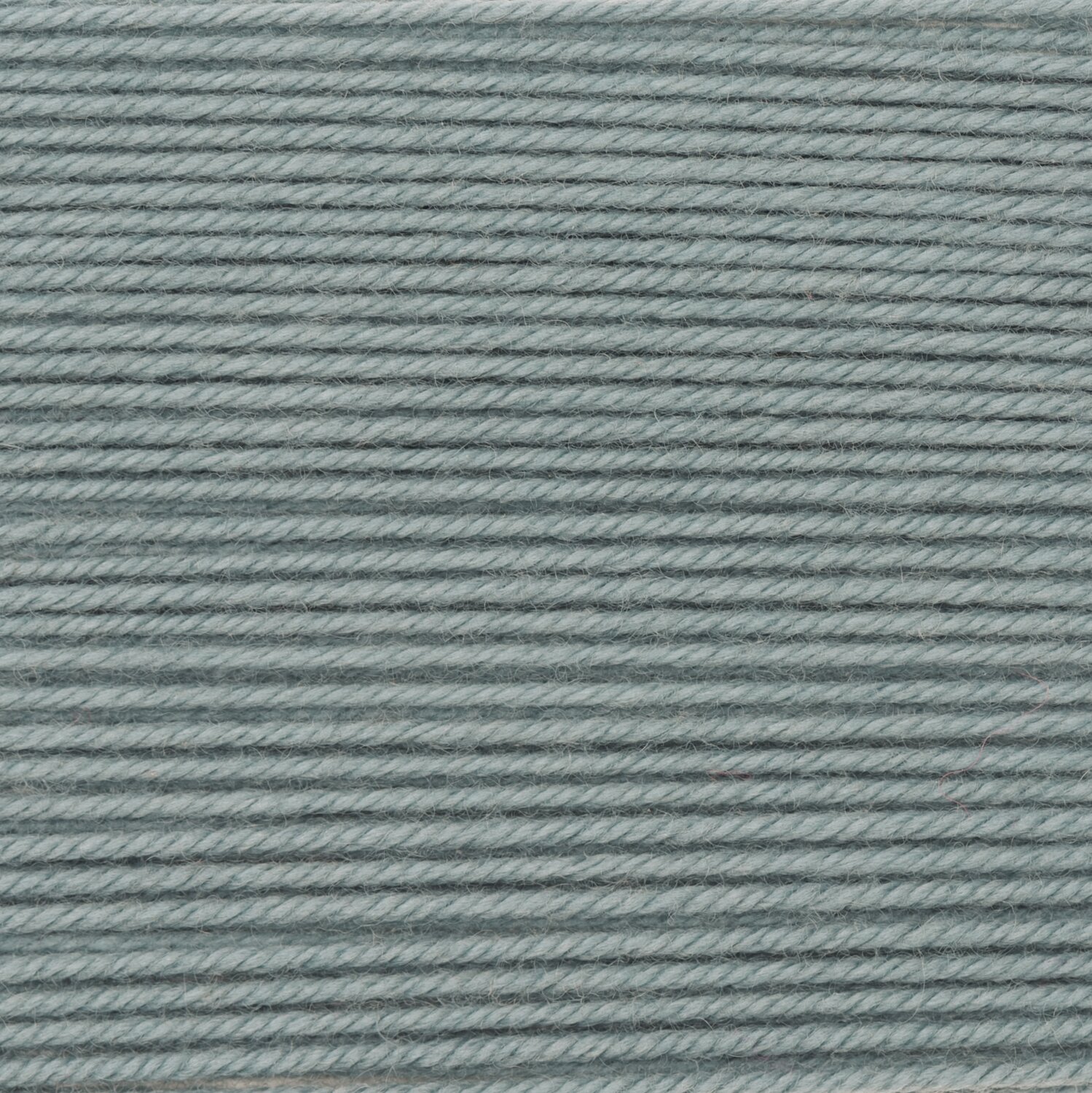 Essentials Merino dk, Rico Design, zeigt glatt gewickeltes mitteldickes Garn in Patina, ideal für Strickprojekte, Knäuelgröße 50g 110m