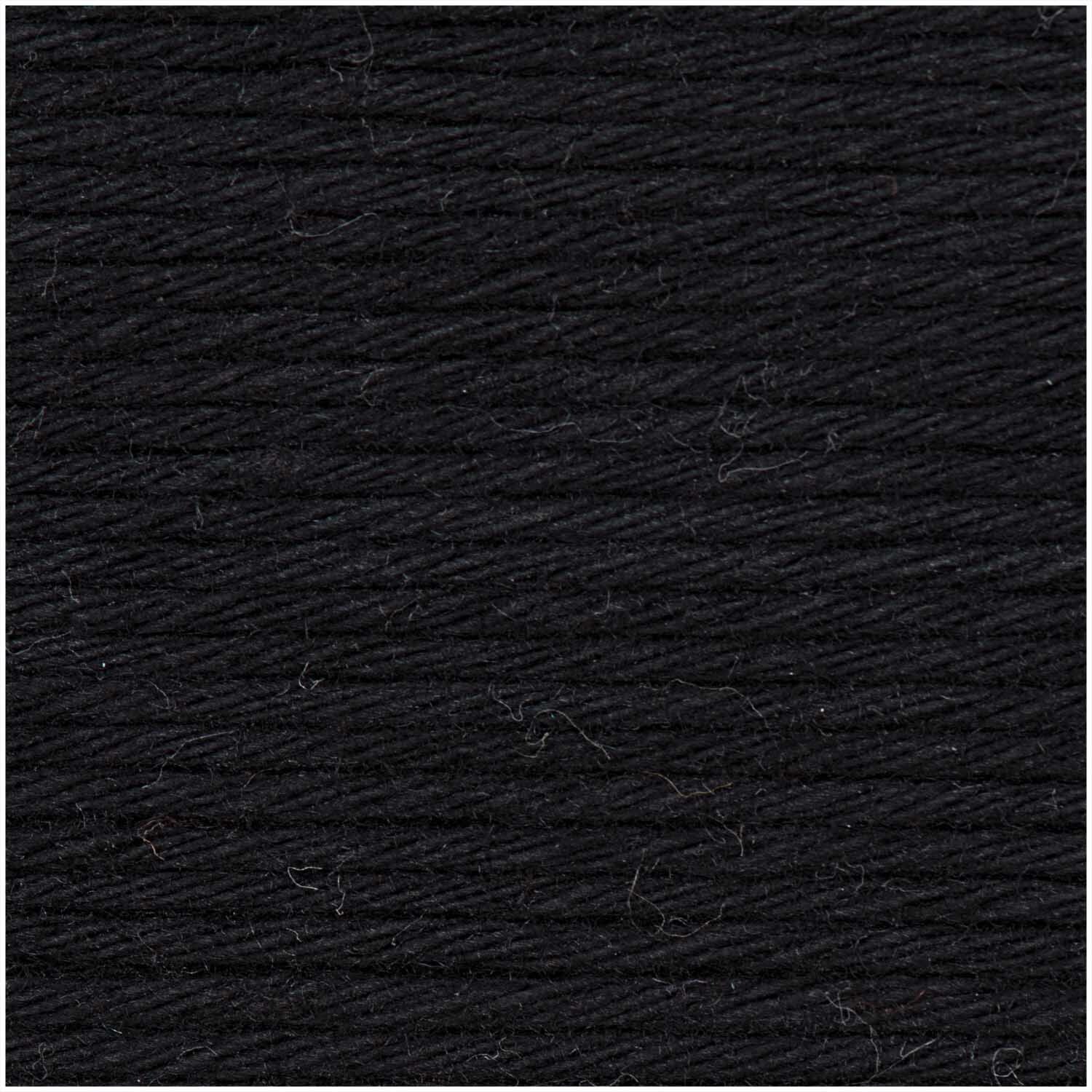 Creative Cotton aran von Rico Design in Schwarz, 50g Knäuel mit 85m Länge, Nahaufnahme der Textur.