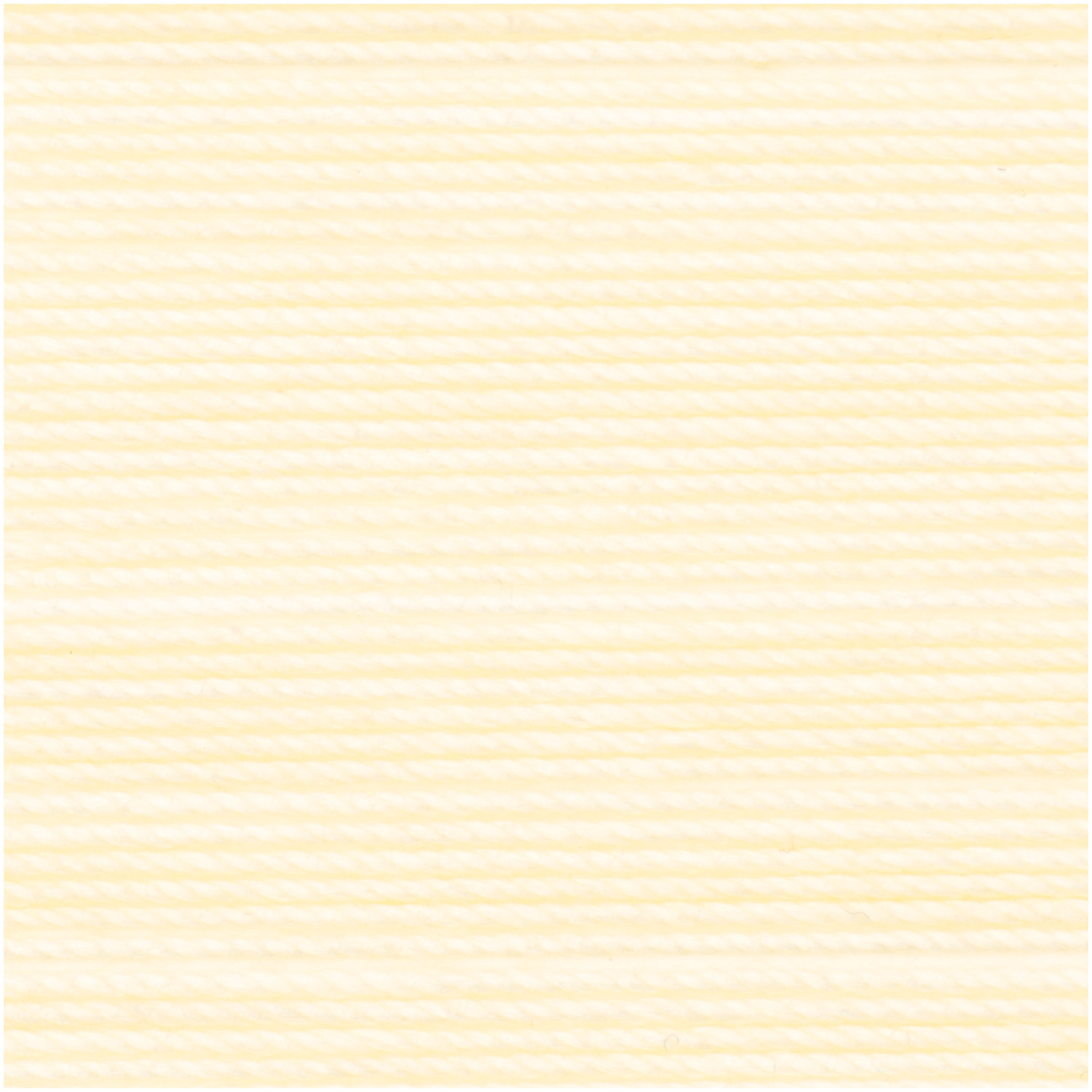 Essentials Crochet von Rico Design in Vanille zeigt ein weiches, gleichmäßig strukturiertes Garn. Ideal für kreative Häkelprojekte.