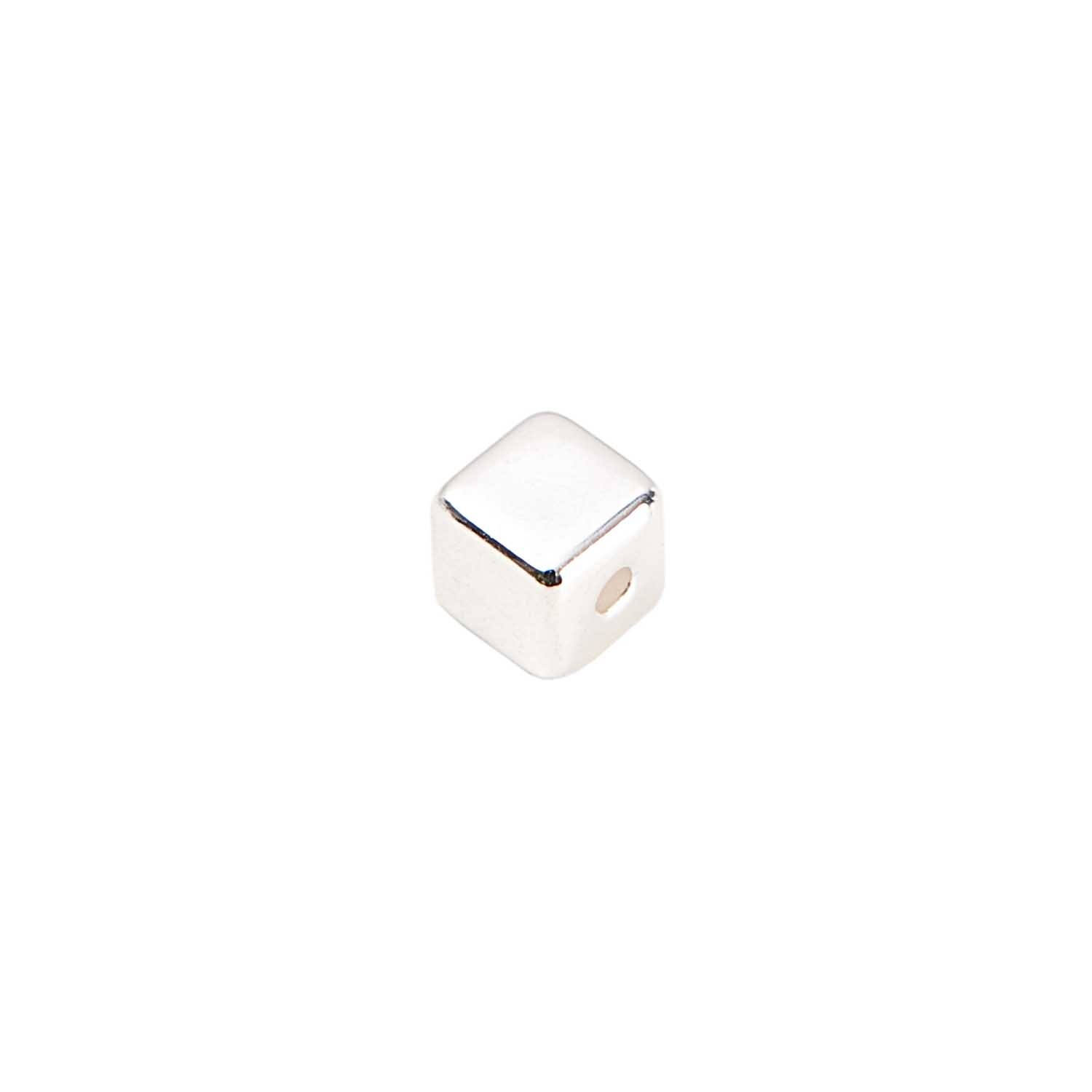 Würfel silber 5x5mm 50 Stück von Rico Design, glänzend und ideal für Schmuckherstellung.