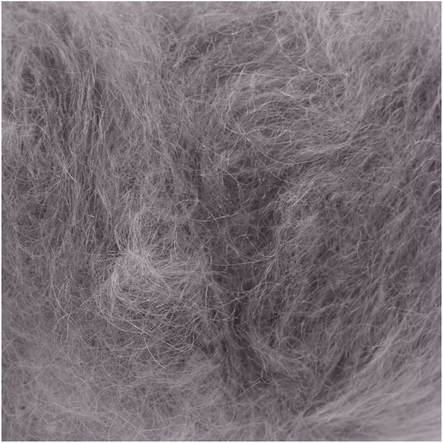 Fashion Mohair Merino Chunky von Rico Design in Brombeere. Flauschiges Garn, ideal für Strickprojekte.