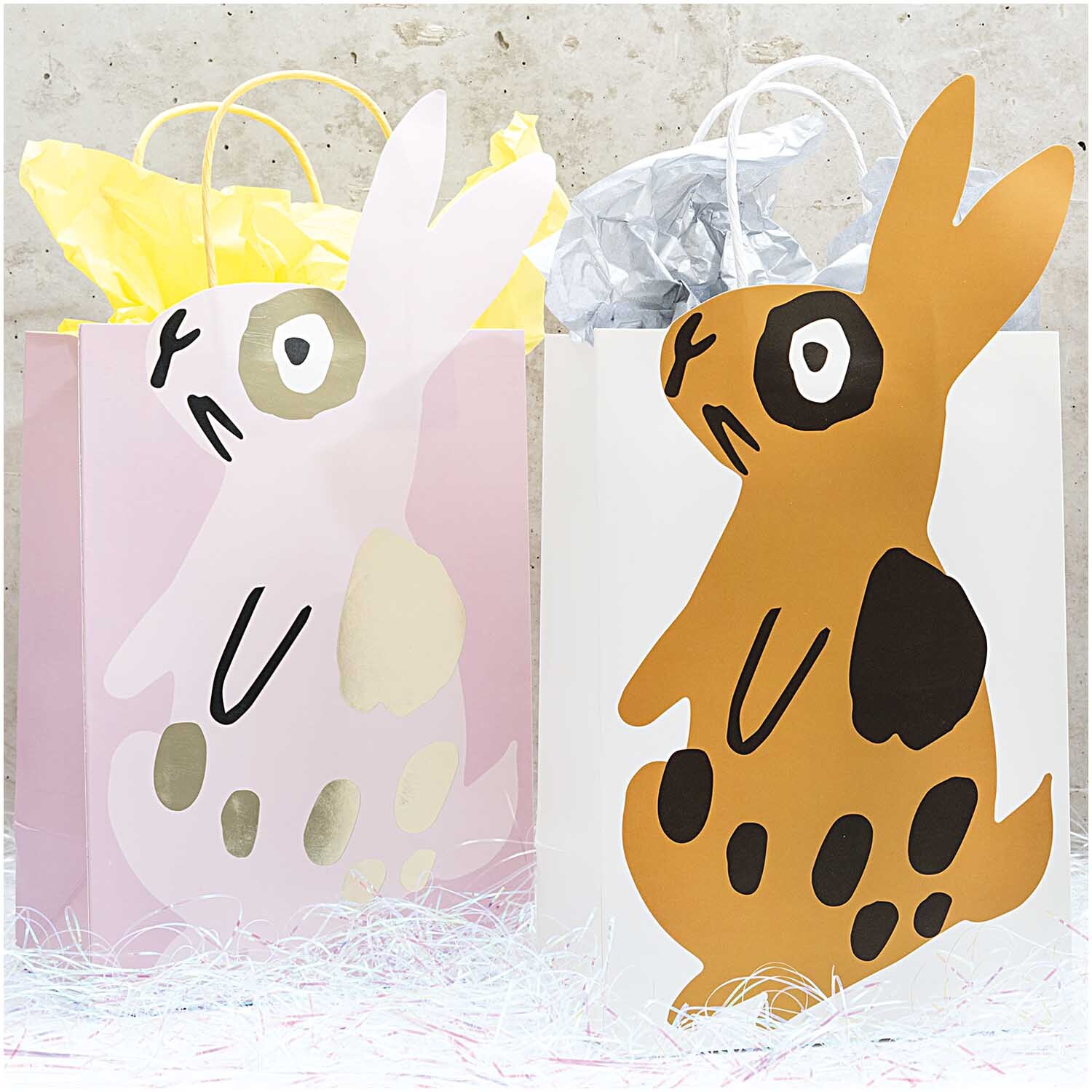 Geschenktüte Hase 18x35,5x12cm mit Hasenmotiv in Rosa und Braun, ideal für Ostergeschenke.