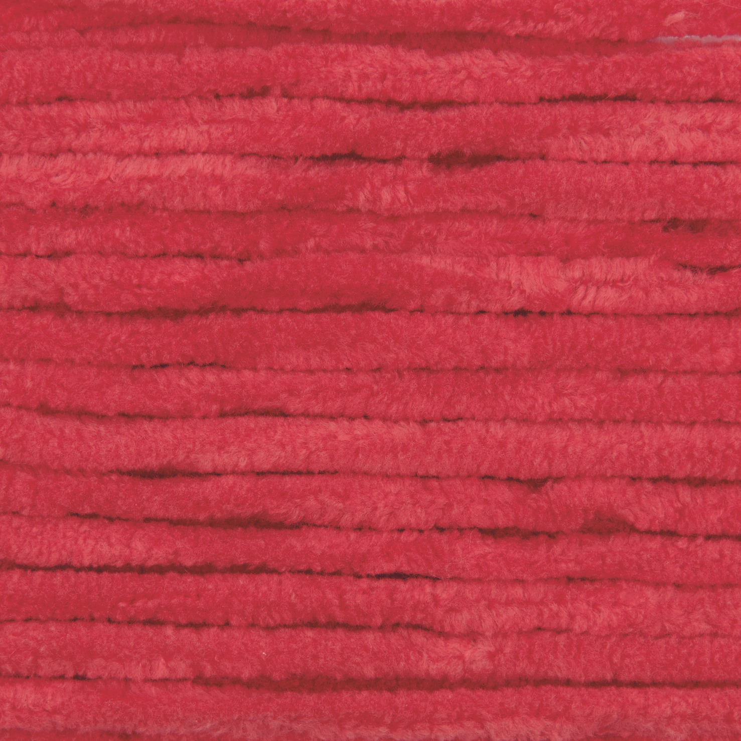 Creative Chenillove, weiche rote Chenille-Wolle von Rico Design, 100g Knäuel mit 110m Länge.