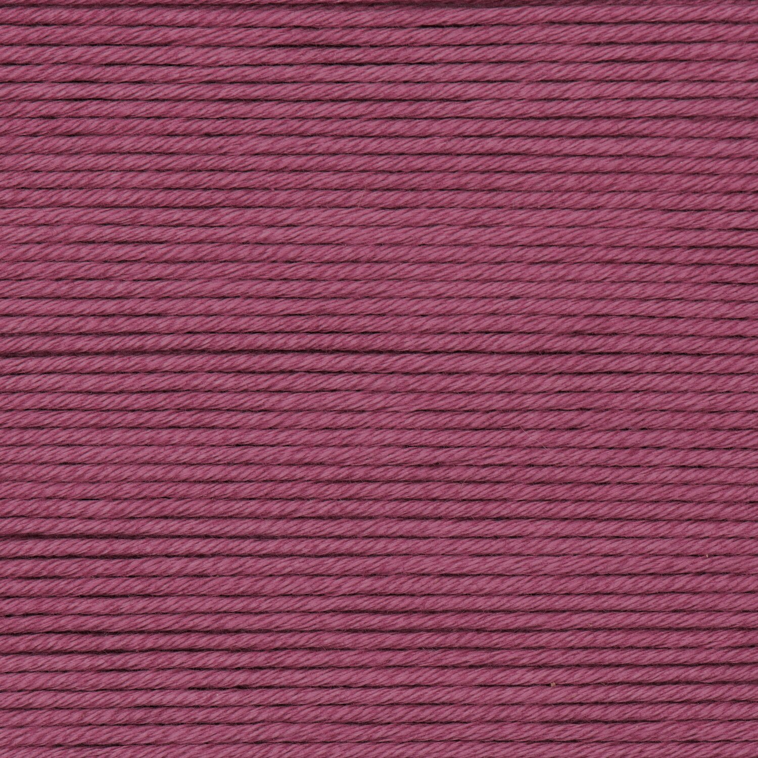 Wickelkarte des Garns Essentials Fine Fine Merino in der Farbe 15 Beere.