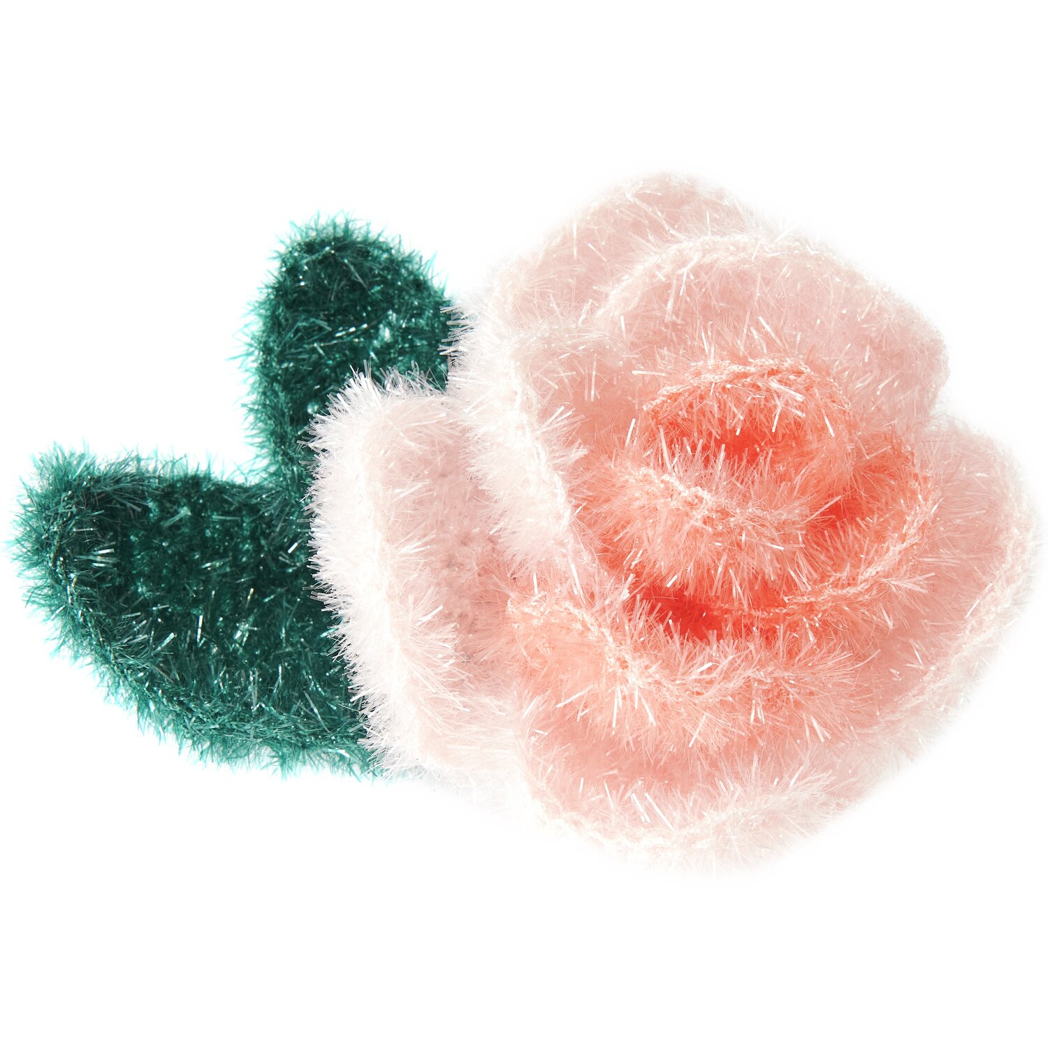 Häkelset Creative Bubble Rose Romantic von Rico Design zeigt eine gehäkelte rosa Rose mit grünen Blättern.