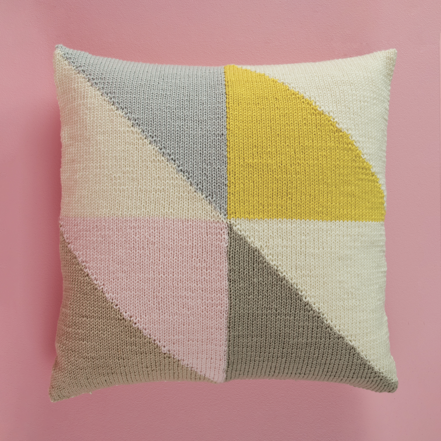 Strickanleitung Kissenhülle aus Essentials Merino von idee. Creativmarkt