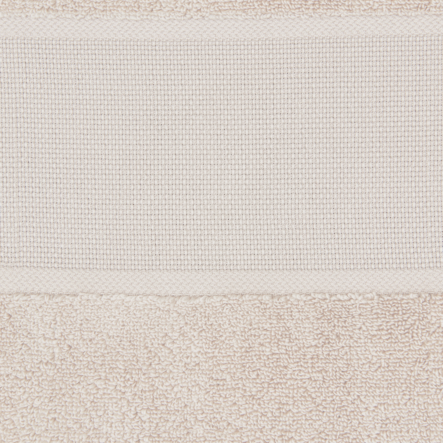 Handtuch von Rico Design in hellbeige, zeigt weiche Textur und hochwertige Verarbeitung. Ideal für Gäste, in verschiedenen Größen erhältlich.