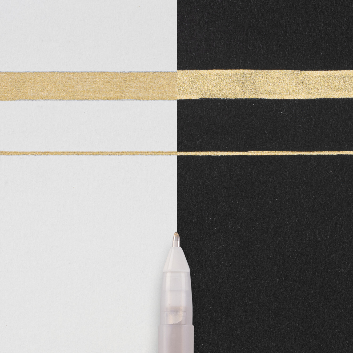 Gelly Roll Metallic Gelstift zeichnet goldene Linien auf schwarz-weißem Hintergrund. Ideal für kreative Projekte.