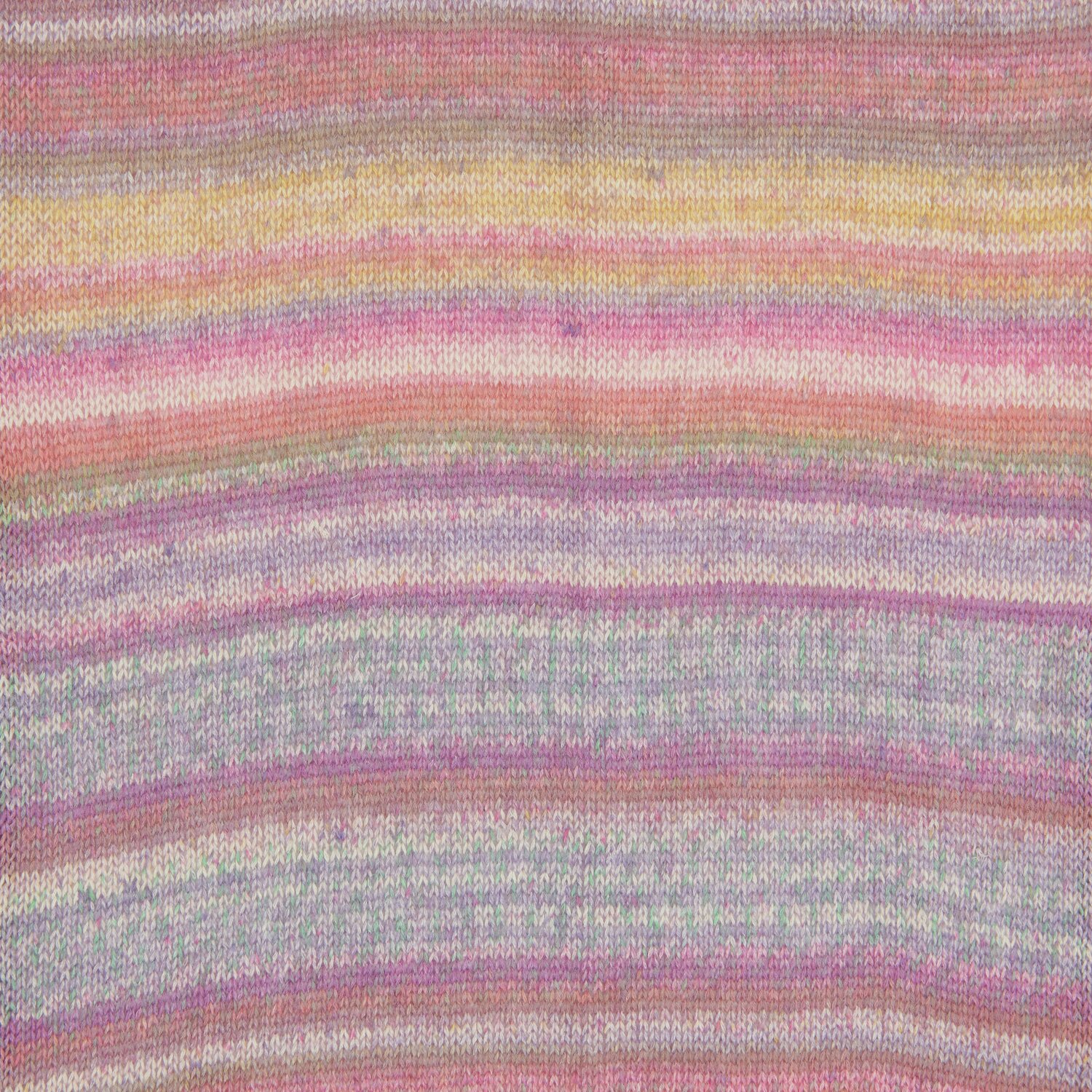 Fashion Cotton Merino Lace von Rico Design zeigt ein zartes Blumenmuster in Pastelltönen.