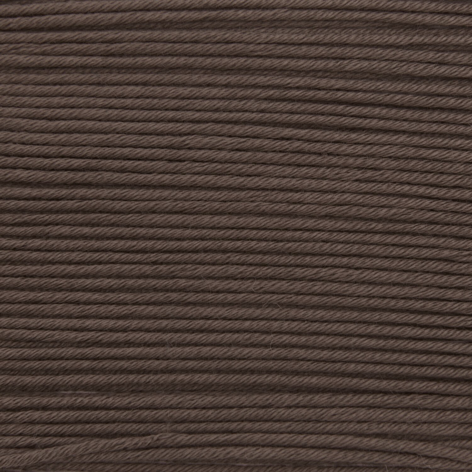 Wickelkarte des Garns Essentials Fine Fine Merino in der Farbe 113 Braun.