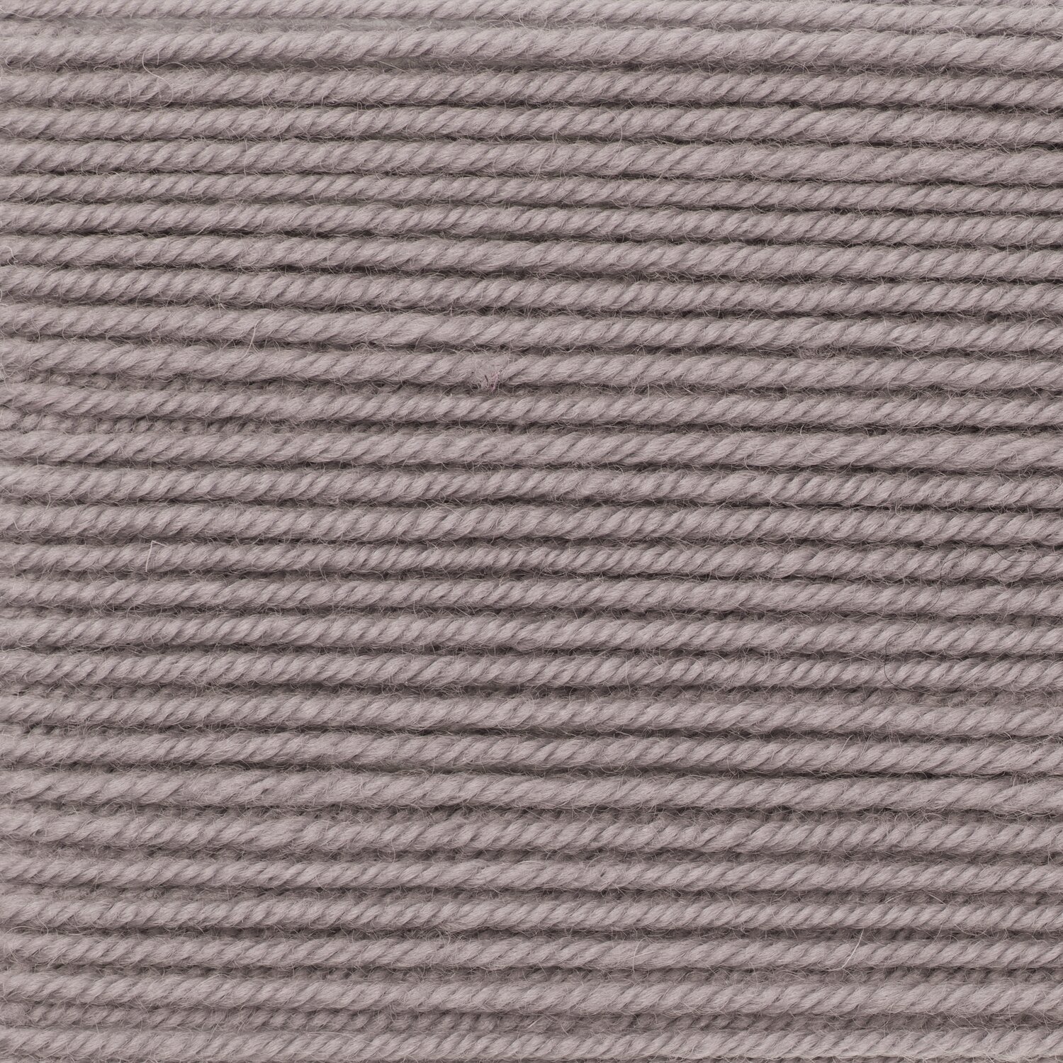 Essentials Merino dk von Rico Design, 50g 110m, fein verzwirntes Garn in hellgrauer, gleichmäßig aufgewickelter Struktur für Strick- und Häkelprojekte