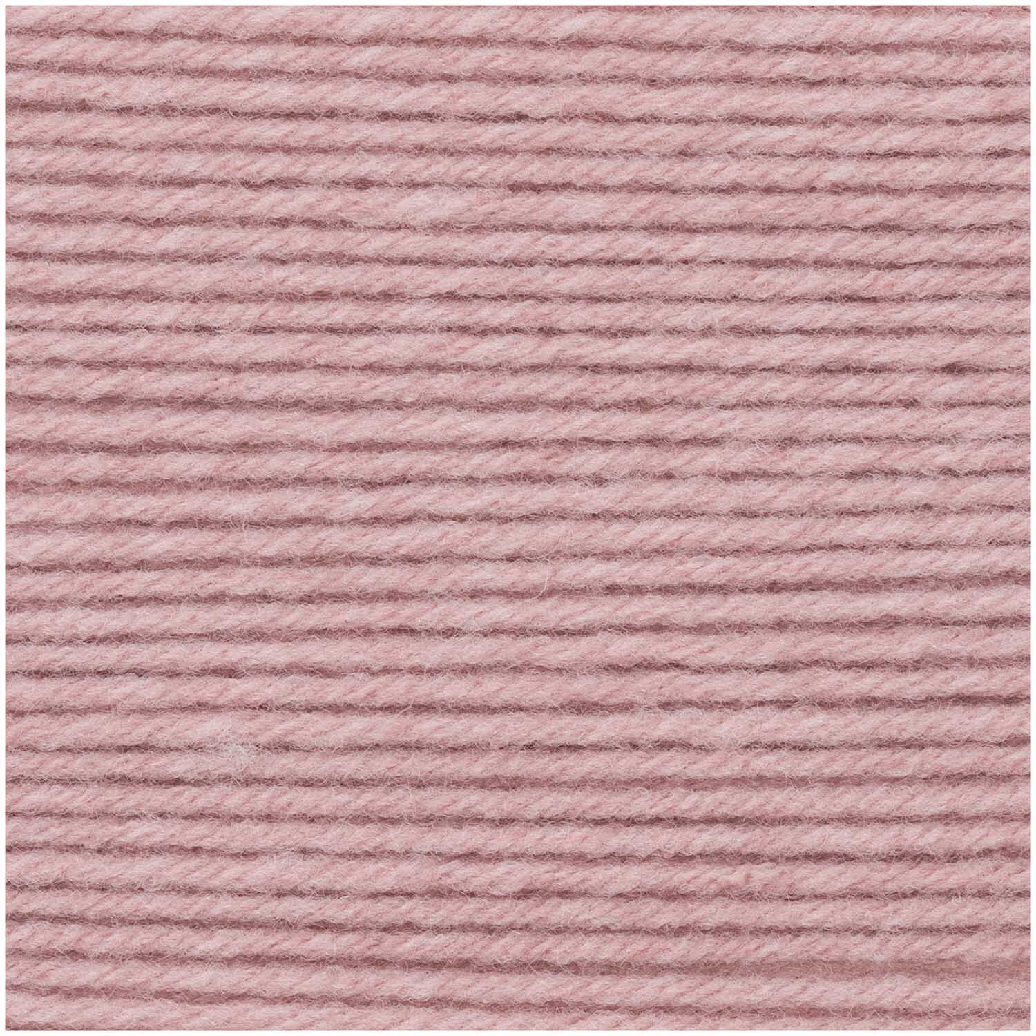 Rico Baby Classic dk in Altrosa, weiches Garn von Rico Design, ideal für Strickprojekte.