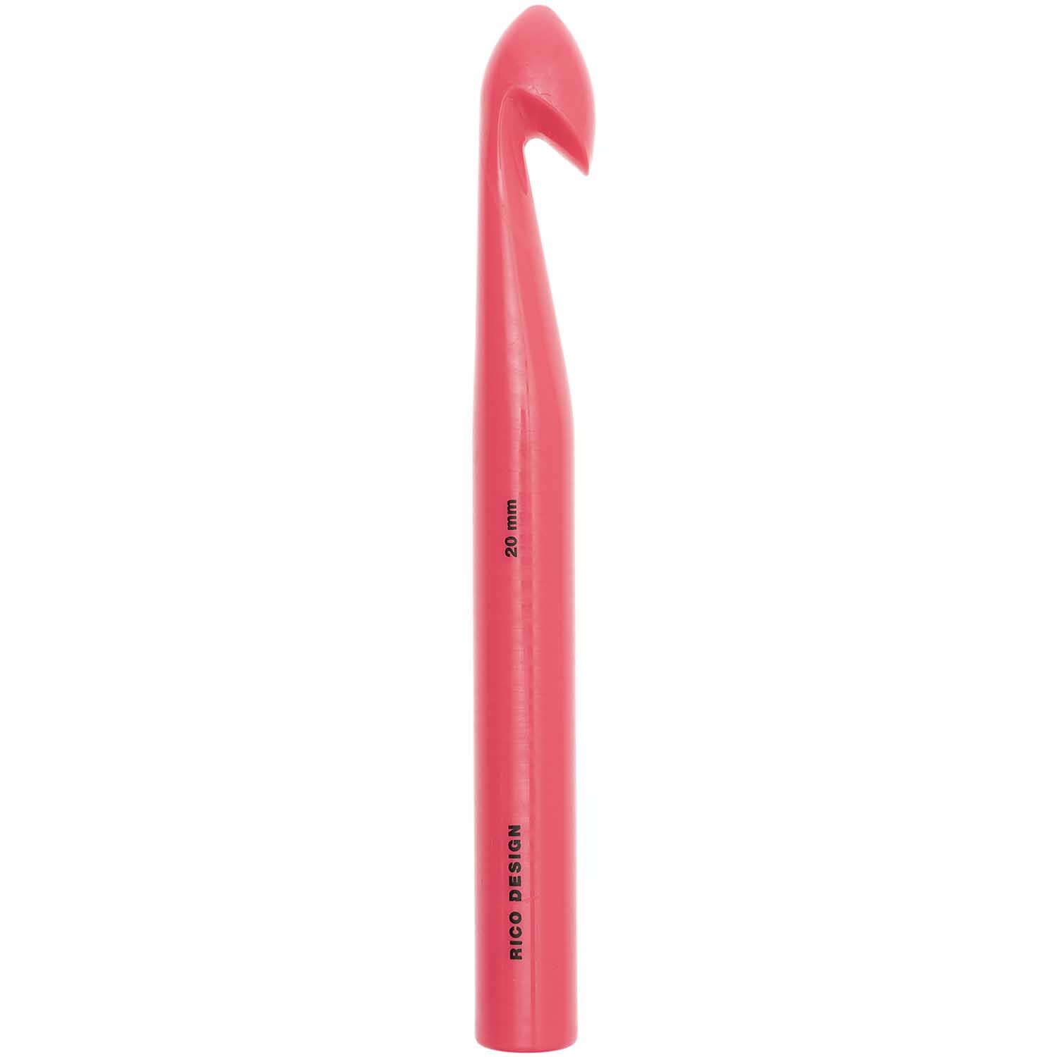 Häkelnadel 15cm von Rico Design in leuchtendem Rot, ideal für kreative Handarbeitsprojekte.