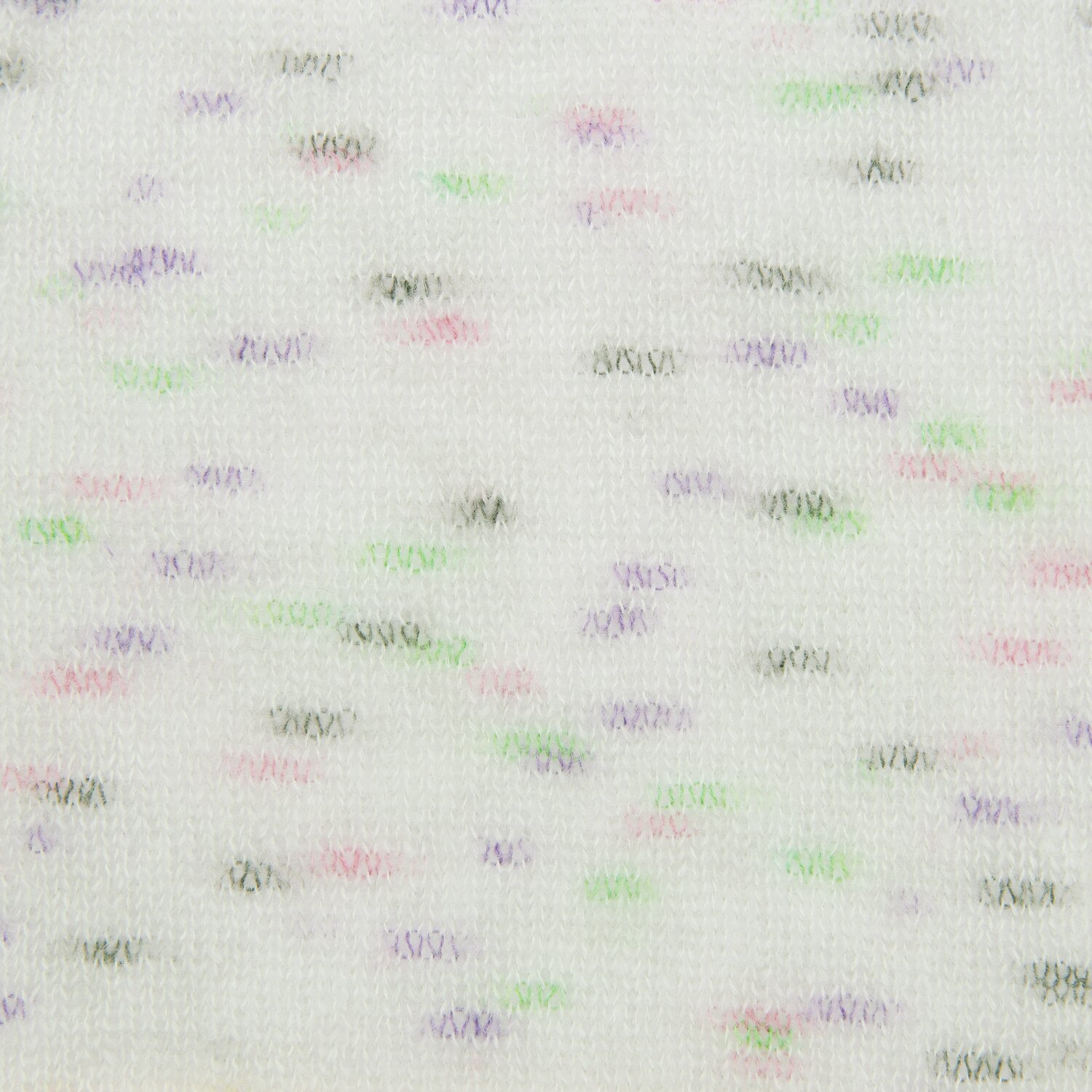 Essentials Super Kid Mohair Loves Silk Cute Confetti: Weiches Garn mit bunten Konfetti-Farbtupfern, ideal für kreative Strickprojekte.