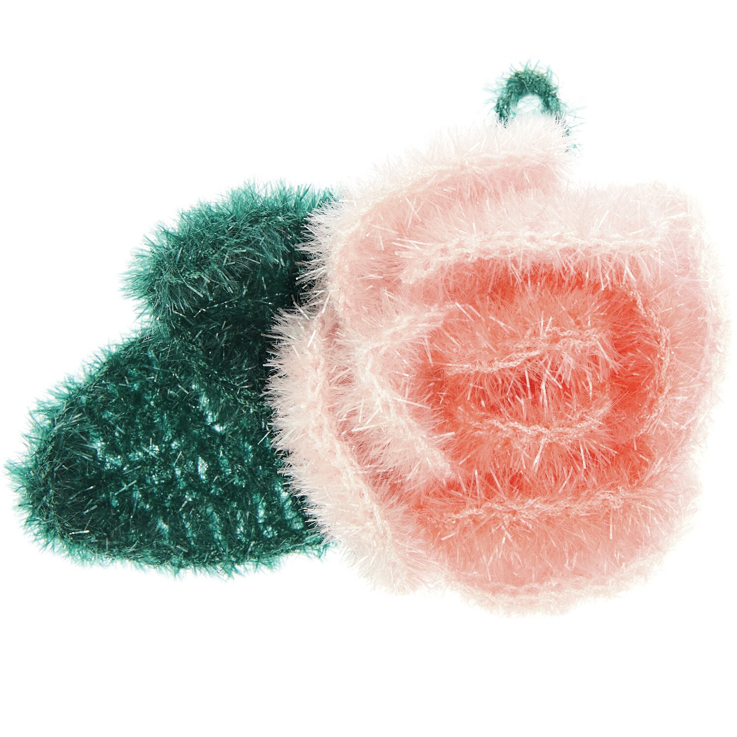 Häkelset Creative Bubble Rose Romantic von Rico Design zeigt eine flauschige rosa Rose mit grünen Blättern.