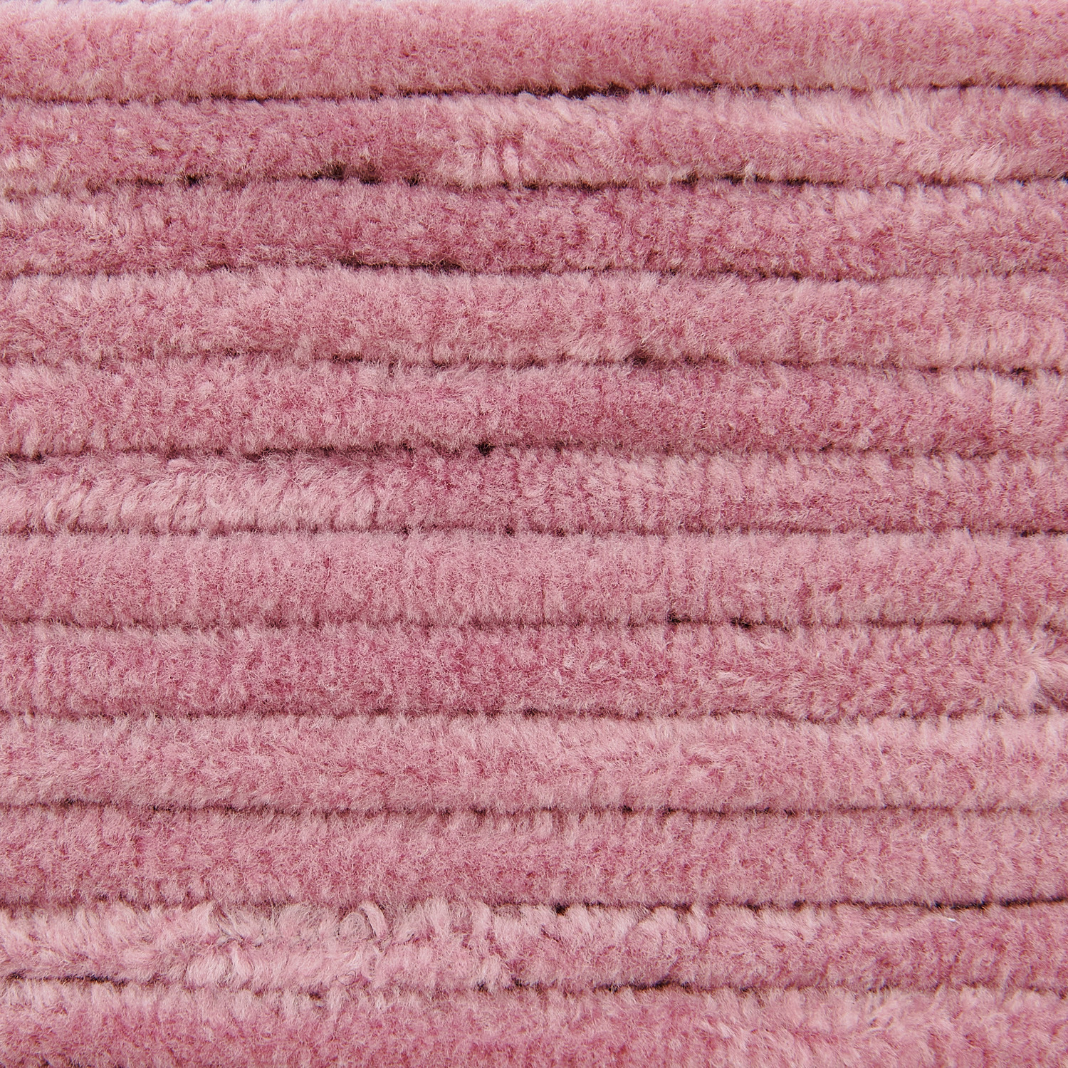 Creative Chenillove von Rico Design: Weiches, beerenfarbenes Garn, 100g, 110m, ideal für Strickprojekte.