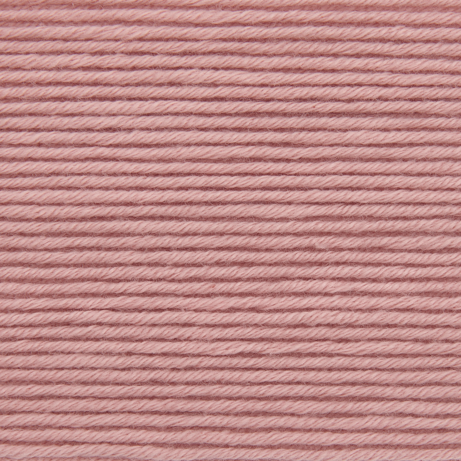 Creative Sport dk, weiches Garn in Lachsfarbe von Rico Design, ideal für Strickprojekte.