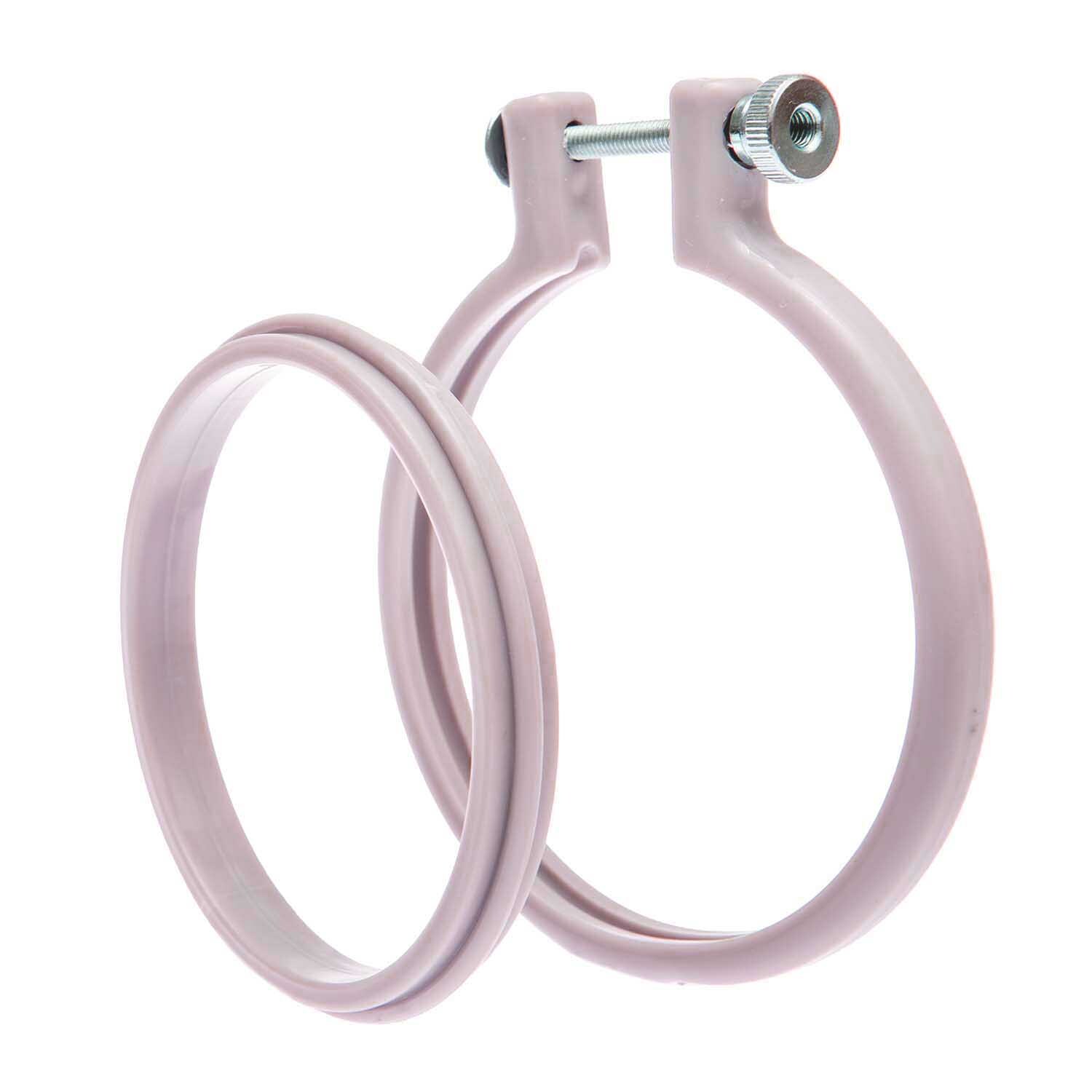 Stickring aus Kunststoff lavendel 7,6cm von Rico Design, ideal für Stickarbeiten, in zartem Lila.