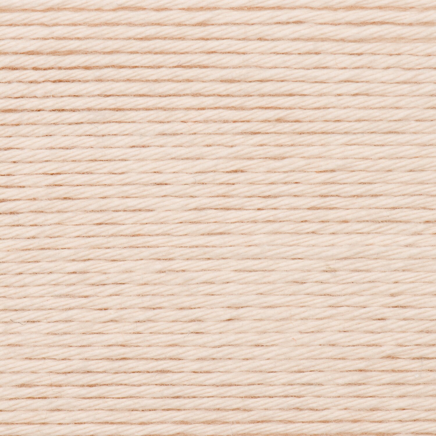 Creative Cotton dk, feines Baumwollgarn in sanftem Puder-Ton von Rico Design, ideal für leichte Strick- und Häkelprojekte, Knäuelgröße 50g 115m