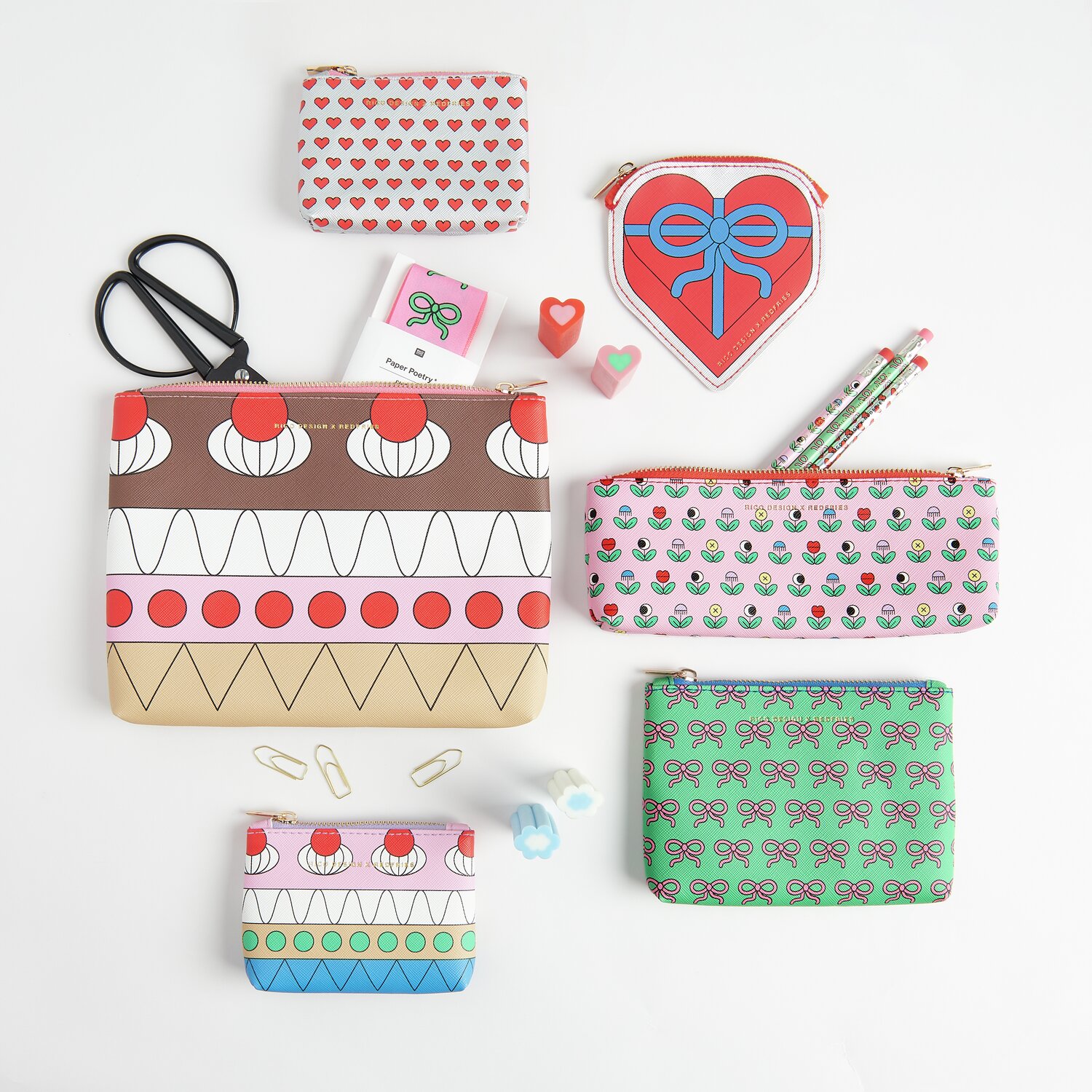 Rico Design x Redfries Etui S Schleifen 14x10cm von Rico Design