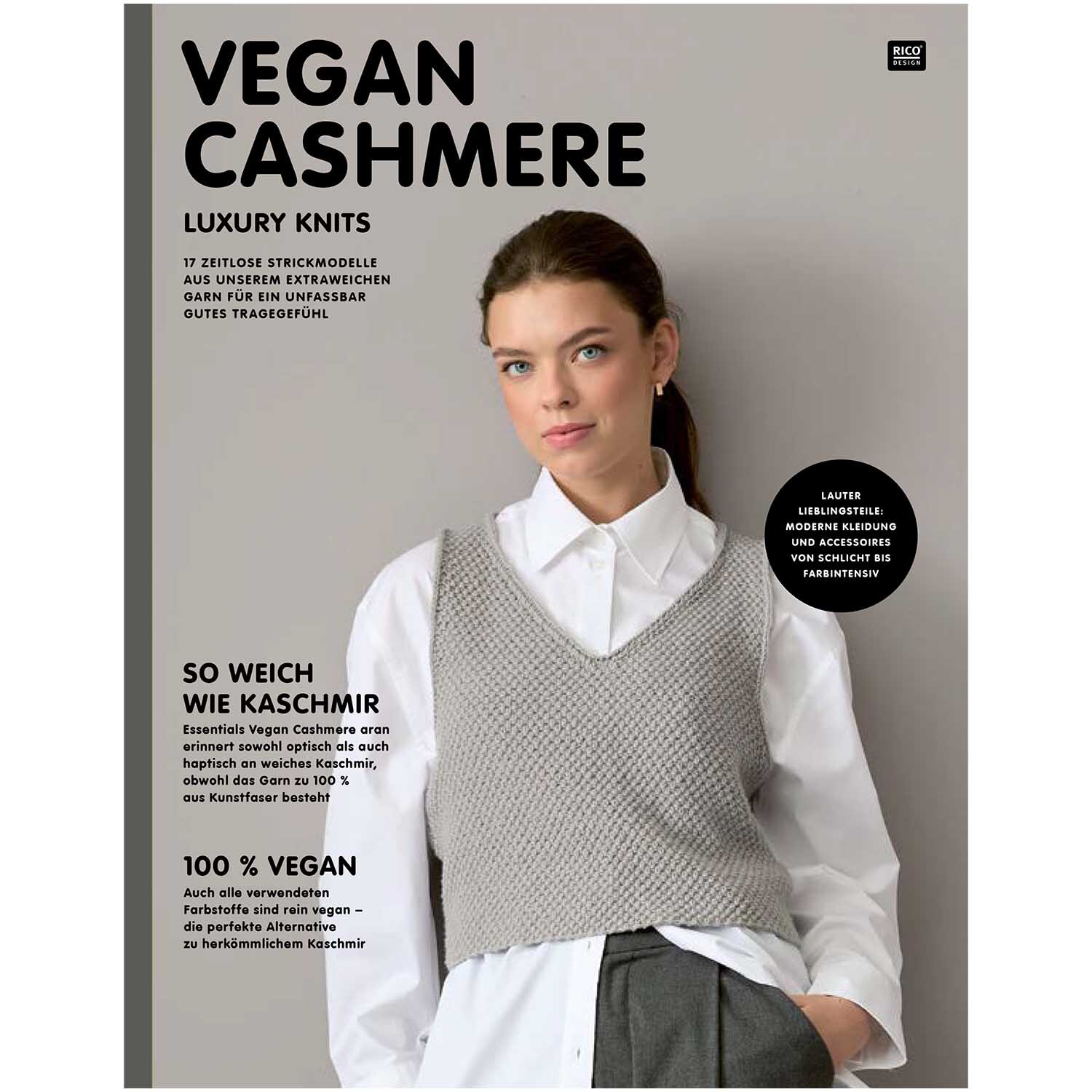 Vegan Cashmere Special: Frau trägt graues Stricktop über weißer Bluse. Text beschreibt weiches, veganes Material von Rico Design.