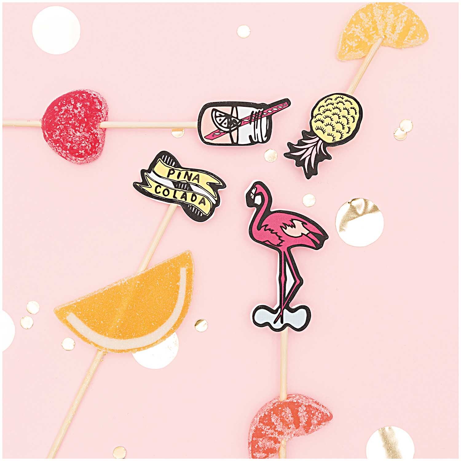Picker Mix Cocktail 15cm 24 Stück: Bunte Cocktail-Picker mit Flamingo, Ananas und Pina Colada Motiven auf rosa Hintergrund. Ideal für Partys.