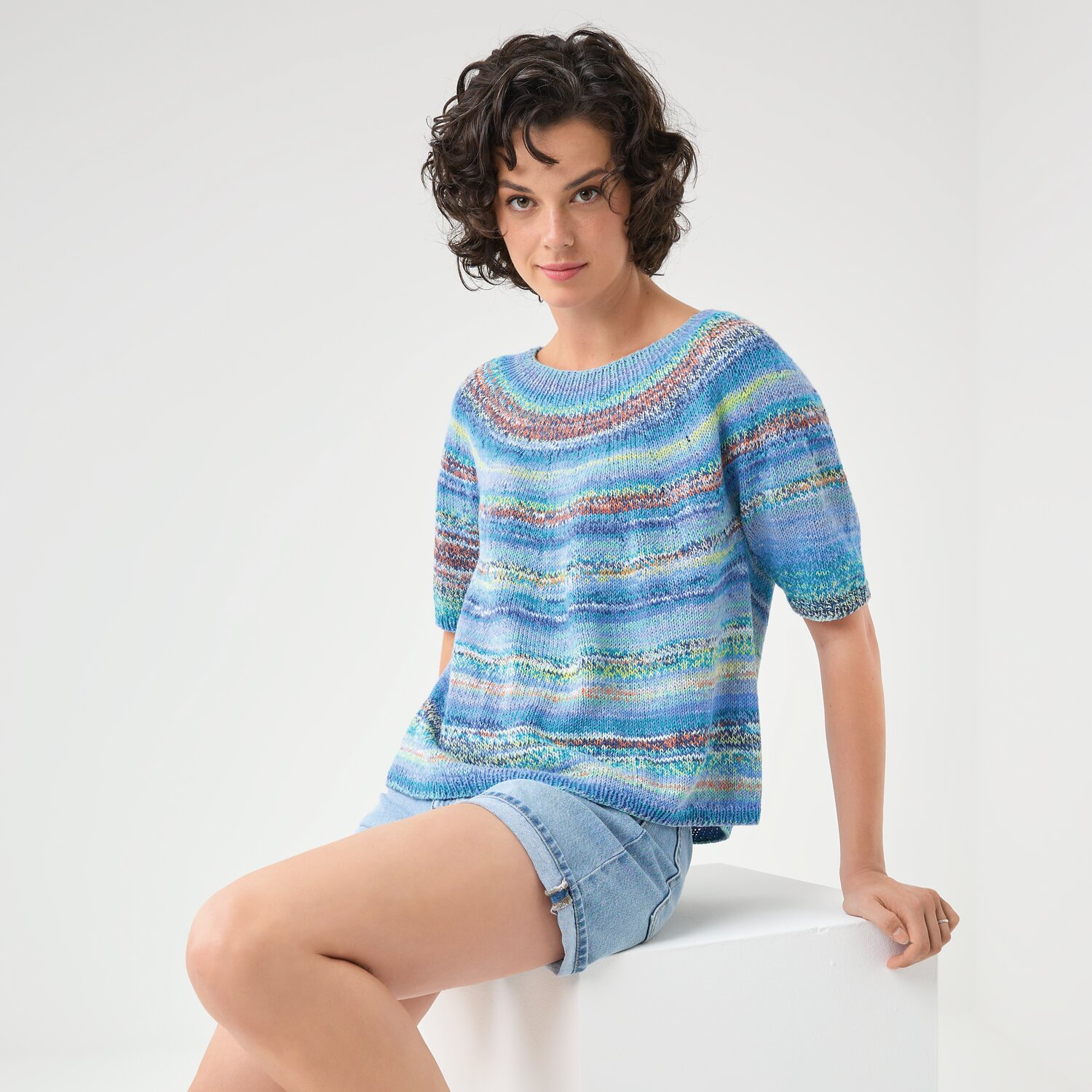 Strickset Shirt Modell 22 aus Die Neue Masche No. 12 von idee. Creativmarkt