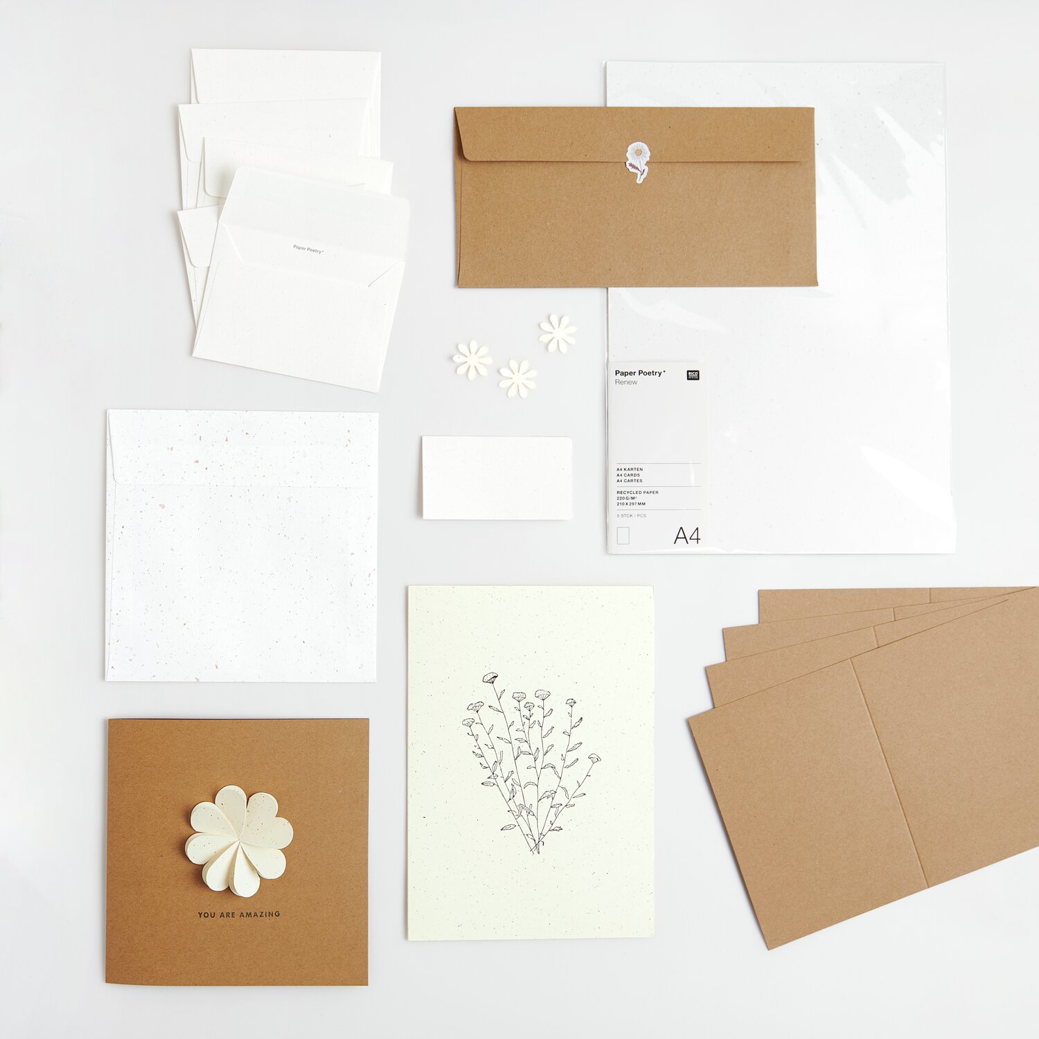 Paper Poetry Renew Karten A4, Offwhite-roségold, 5 Stück. Set mit Karten, Umschlägen und Dekorationselementen für kreative Projekte.