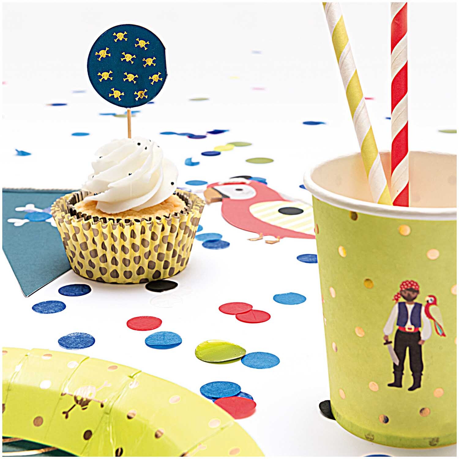 Paper Poetry Girlande Piraten 3m: Bunte Partydekoration mit Piratenmotiv, ideal für Kindergeburtstage.