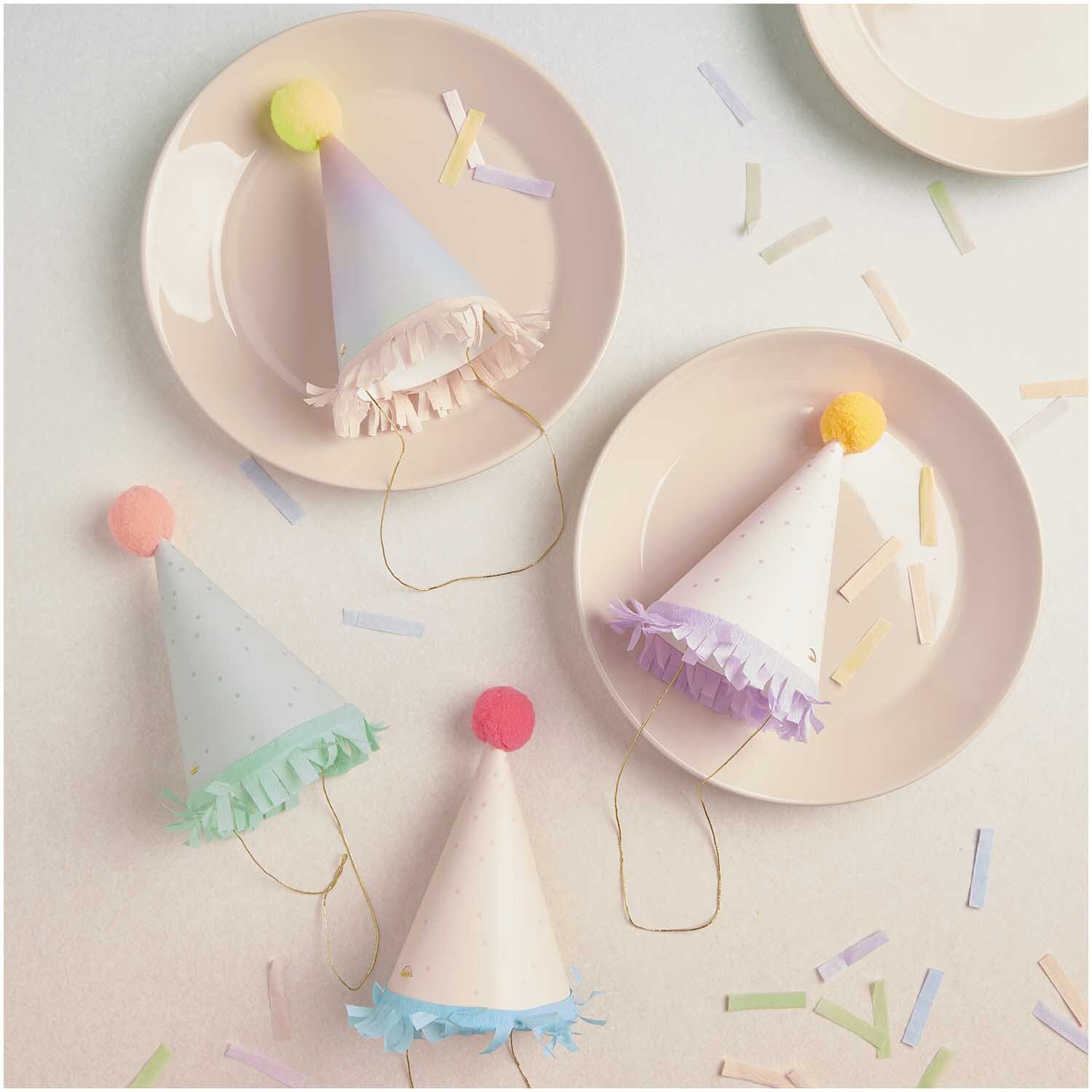 Mini-Partyhüte Ø 8x14cm 8 Stück von Rico Design