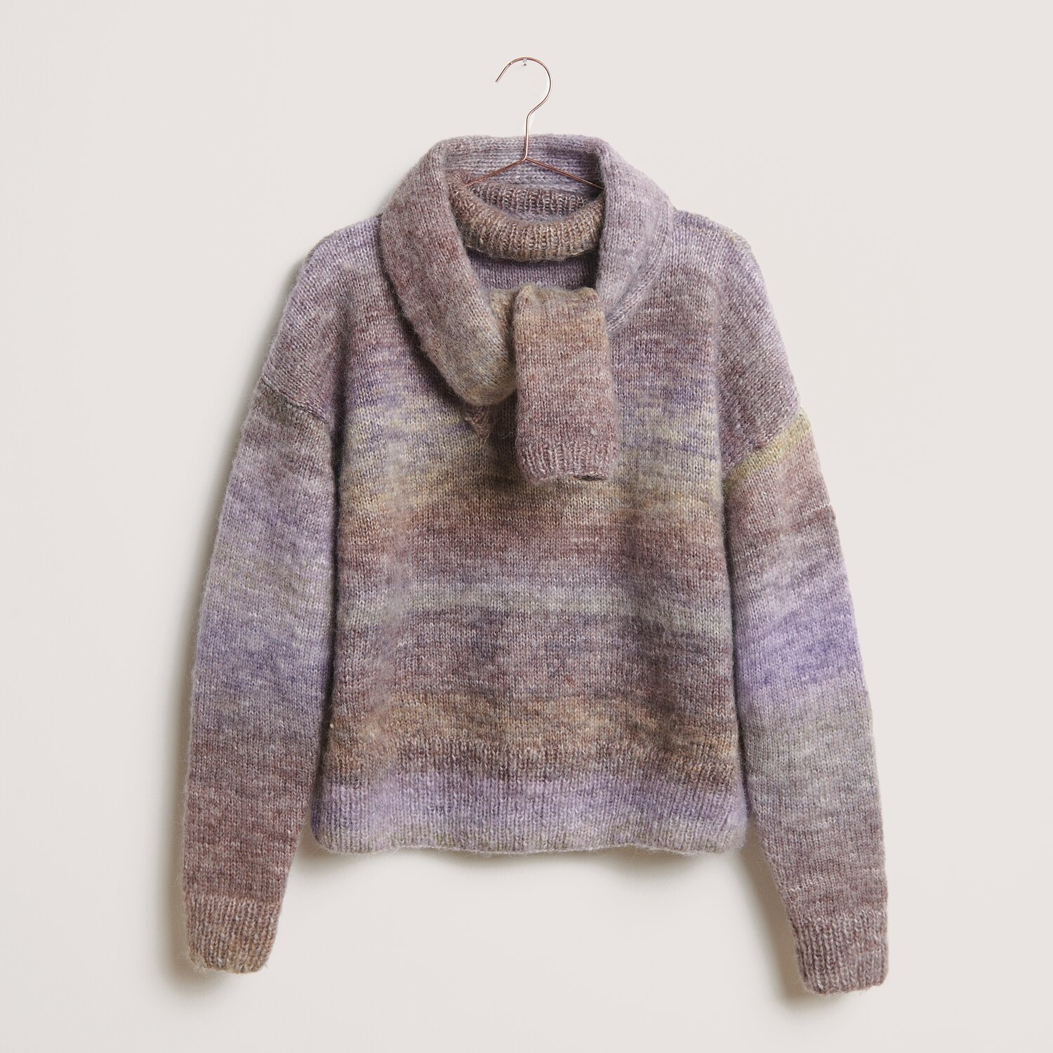 Creative Painted Power Pullover in sanften Herbsttönen, gestrickt aus Rico Design Wolle.