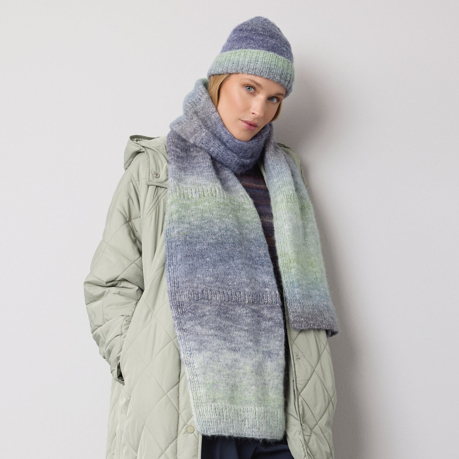 Strickset Schal  Modell 21 aus Die Neue Masche No. 14 von idee. Creativmarkt