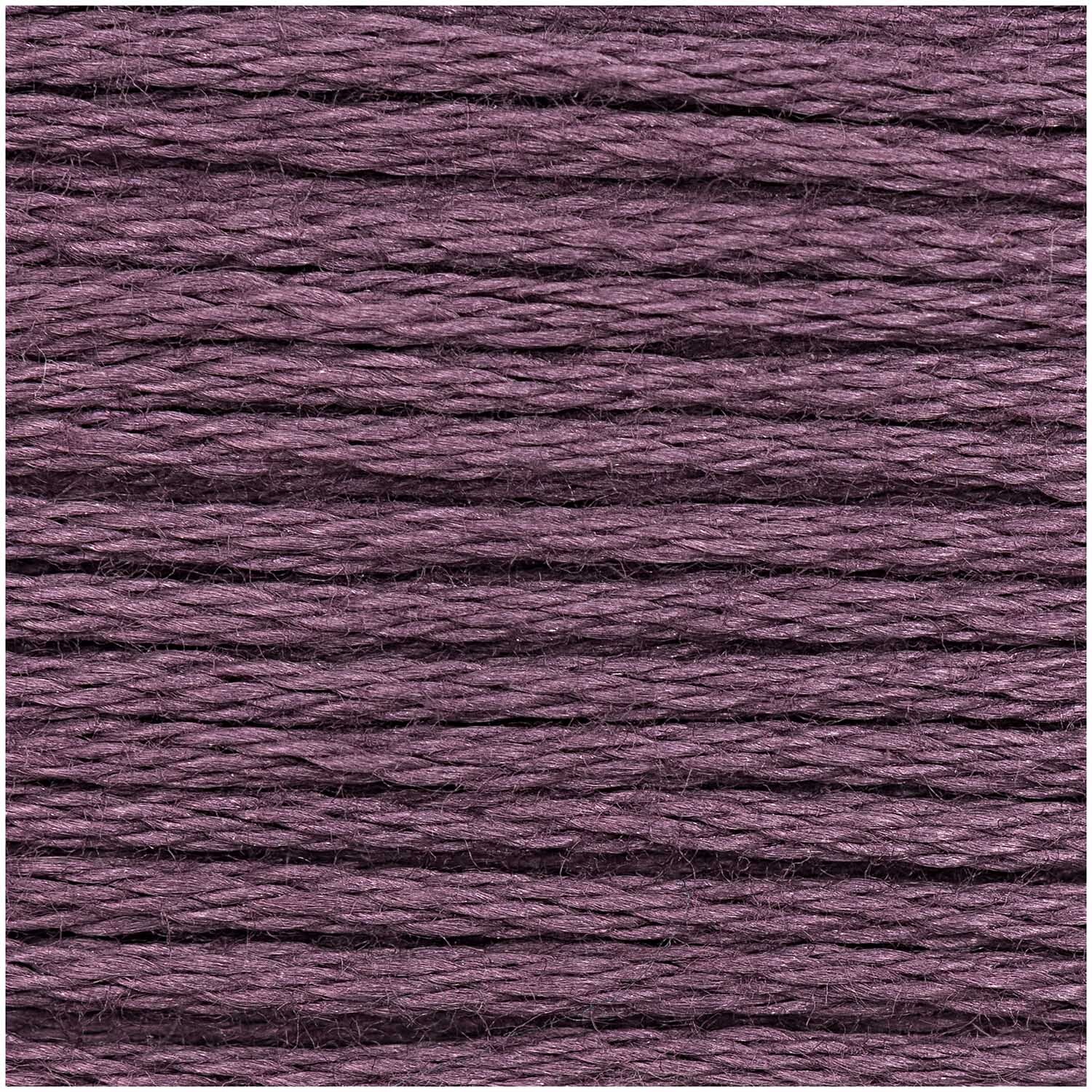 Sticktwist 8m von Rico Design in Lila, Nahaufnahme von Garnfäden, ideal für Stickprojekte.